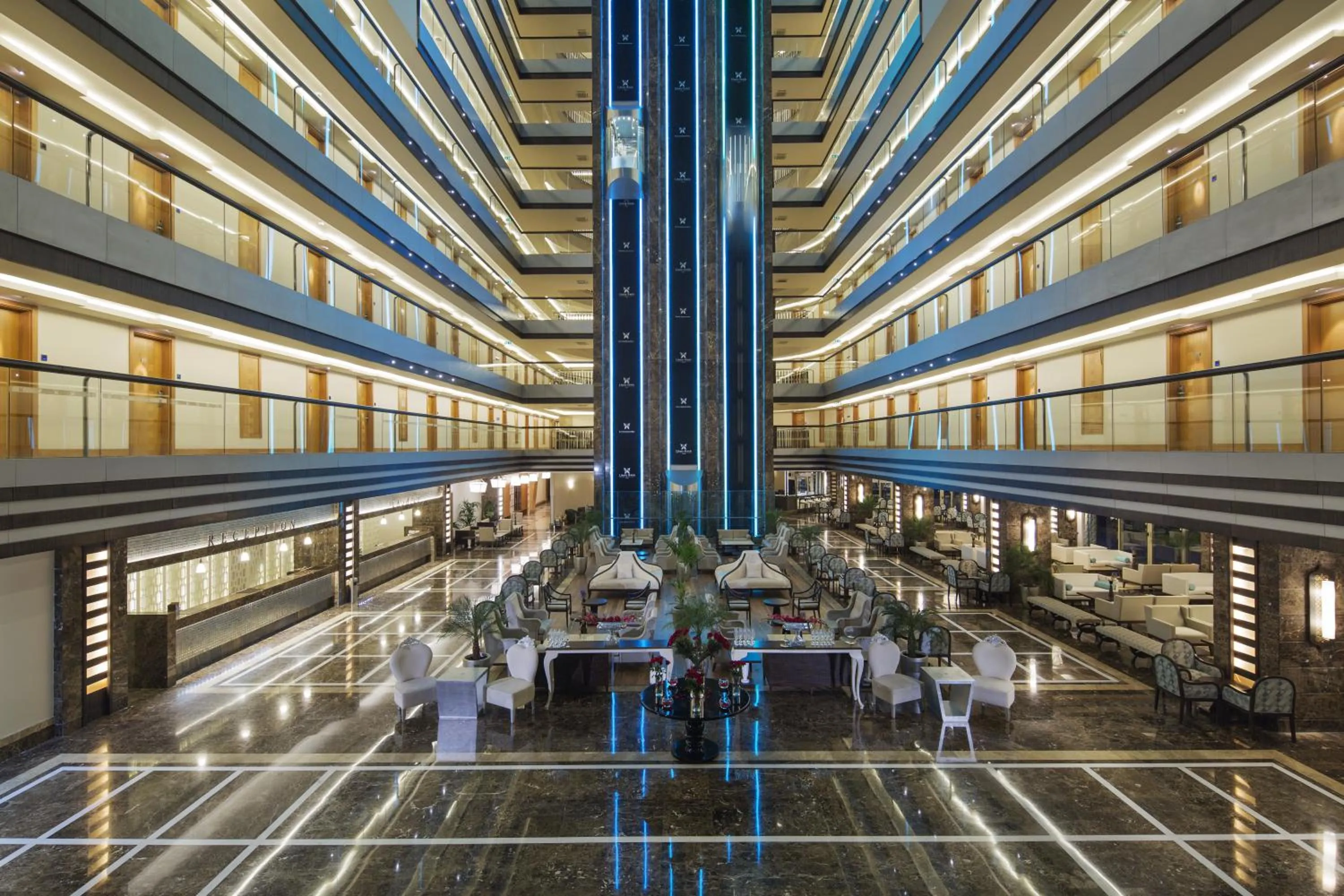 Restaurant/places to eat in Liberty Hotels Lara