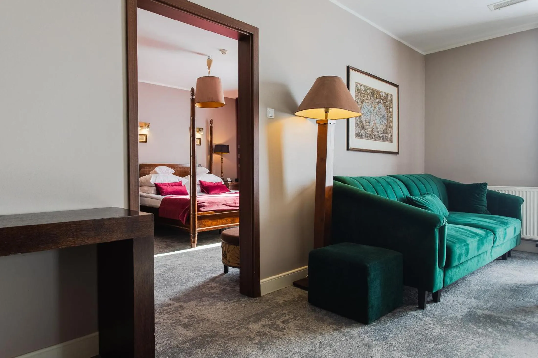 Living room, Bed in Hotel Szara Willa