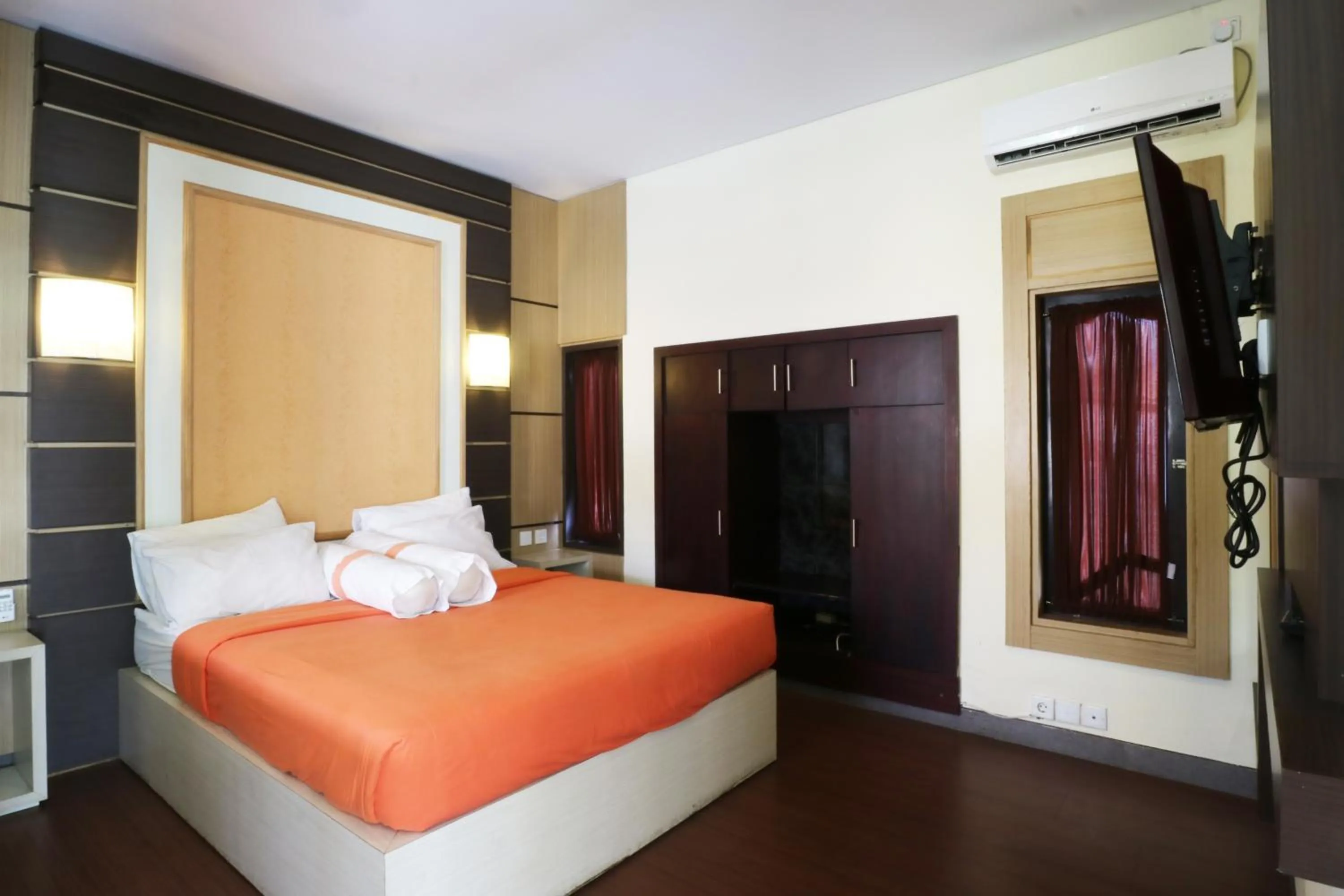 Bedroom, Bed in Kondra Premiere Guest House Kuta