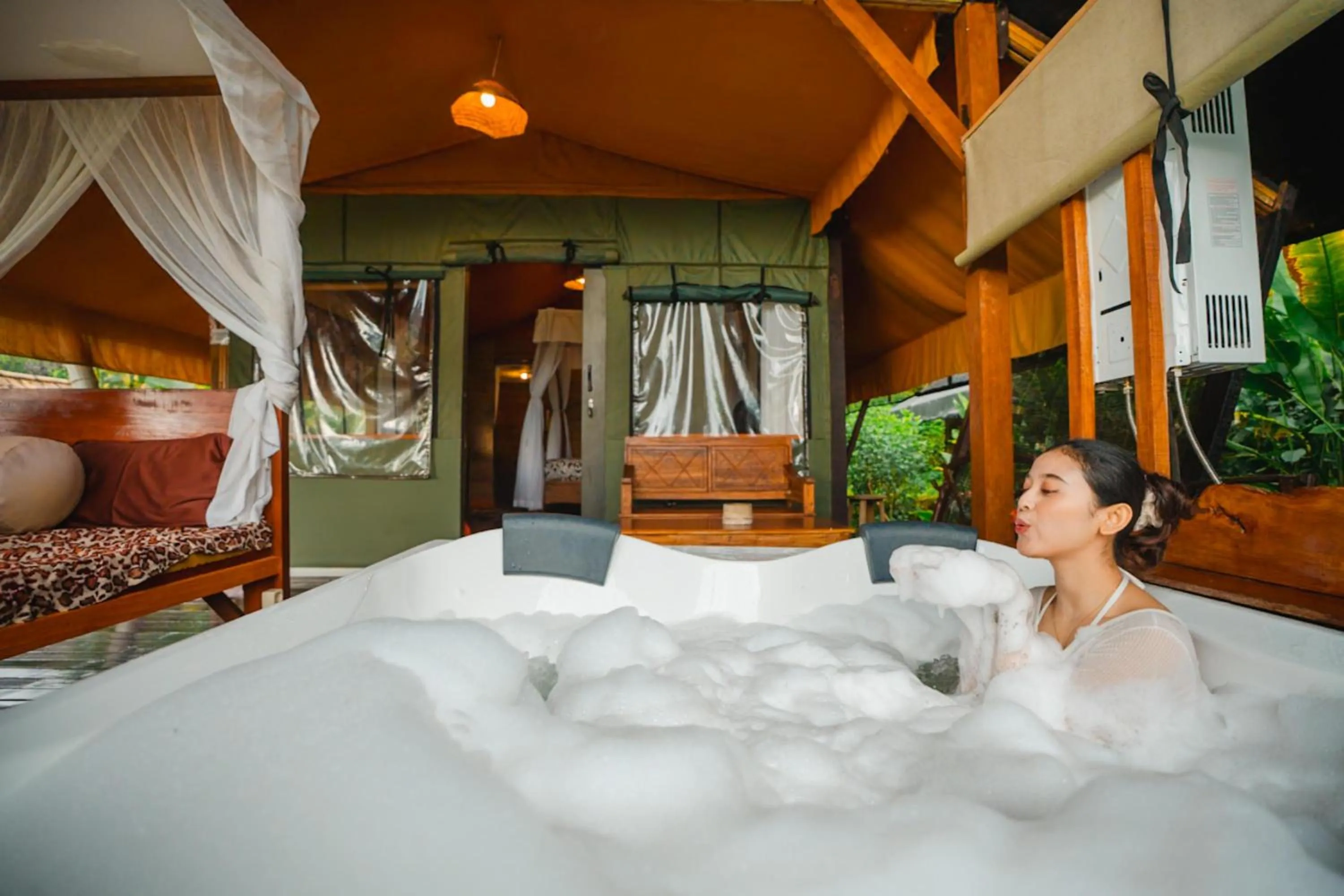 People in Sang Giri Mountain Tent Resort