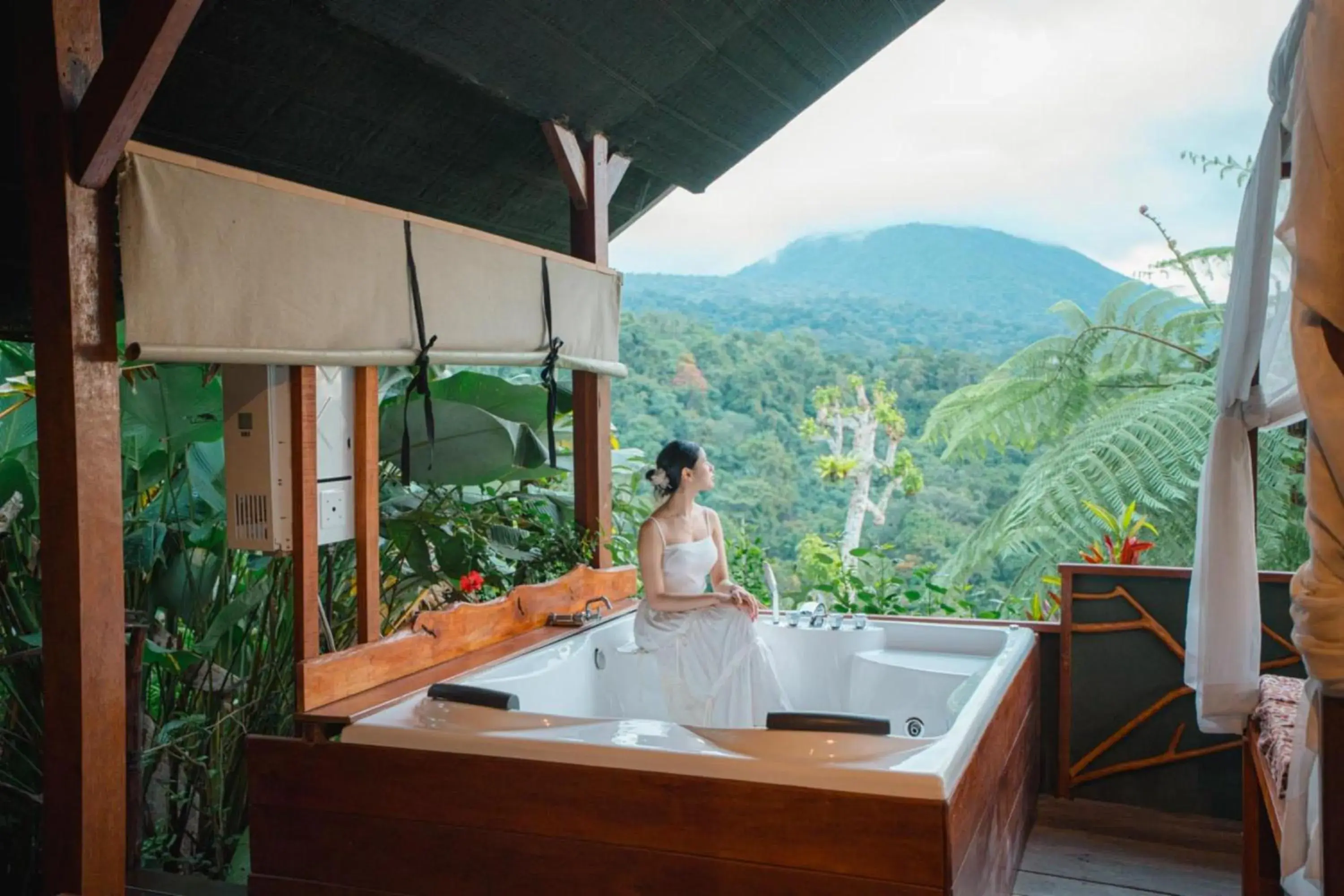 Grand Jacuzzi Tent in Sang Giri Mountain Tent Resort by Puri Signatures Grand Jacuzzi Tent in Sang Giri Mountain Tent Resort by Puri Signatures