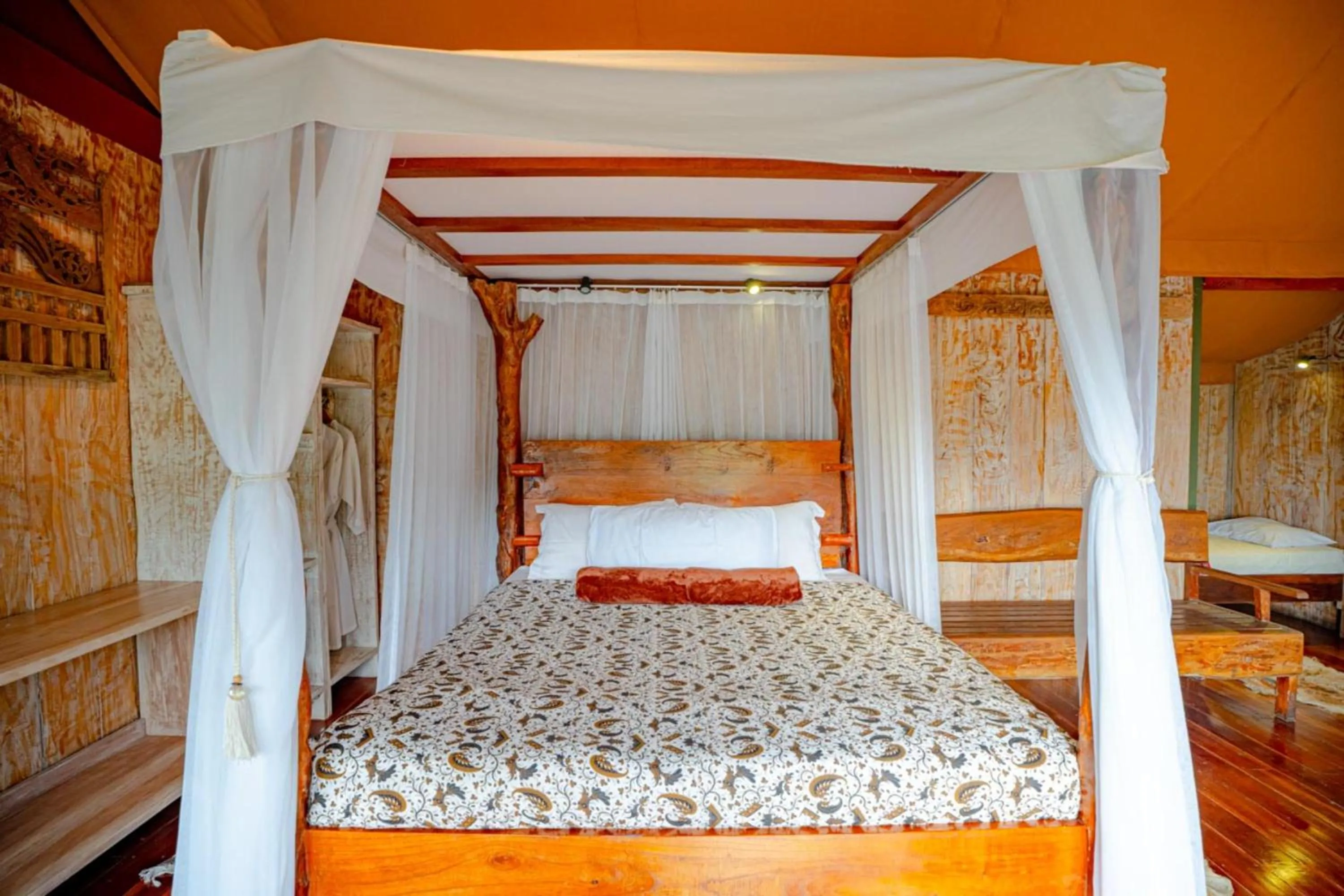 Bed in Sang Giri Mountain Tent Resort