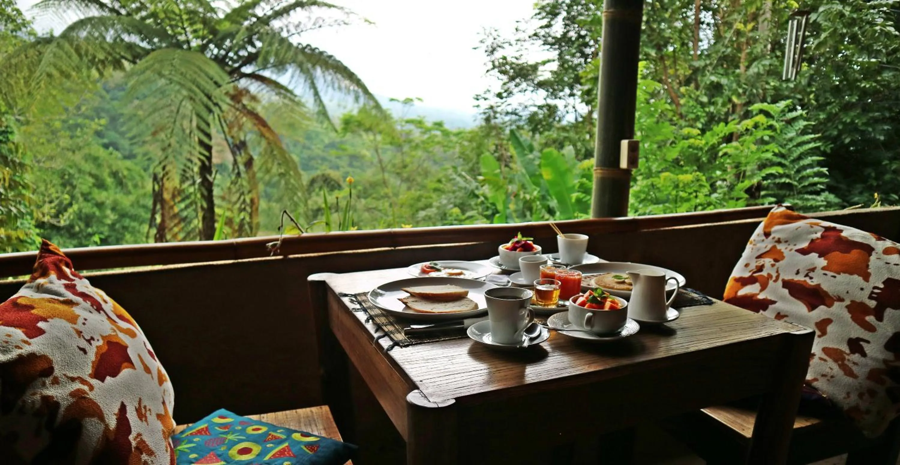 Restaurant/places to eat in Sang Giri Mountain Tent Resort