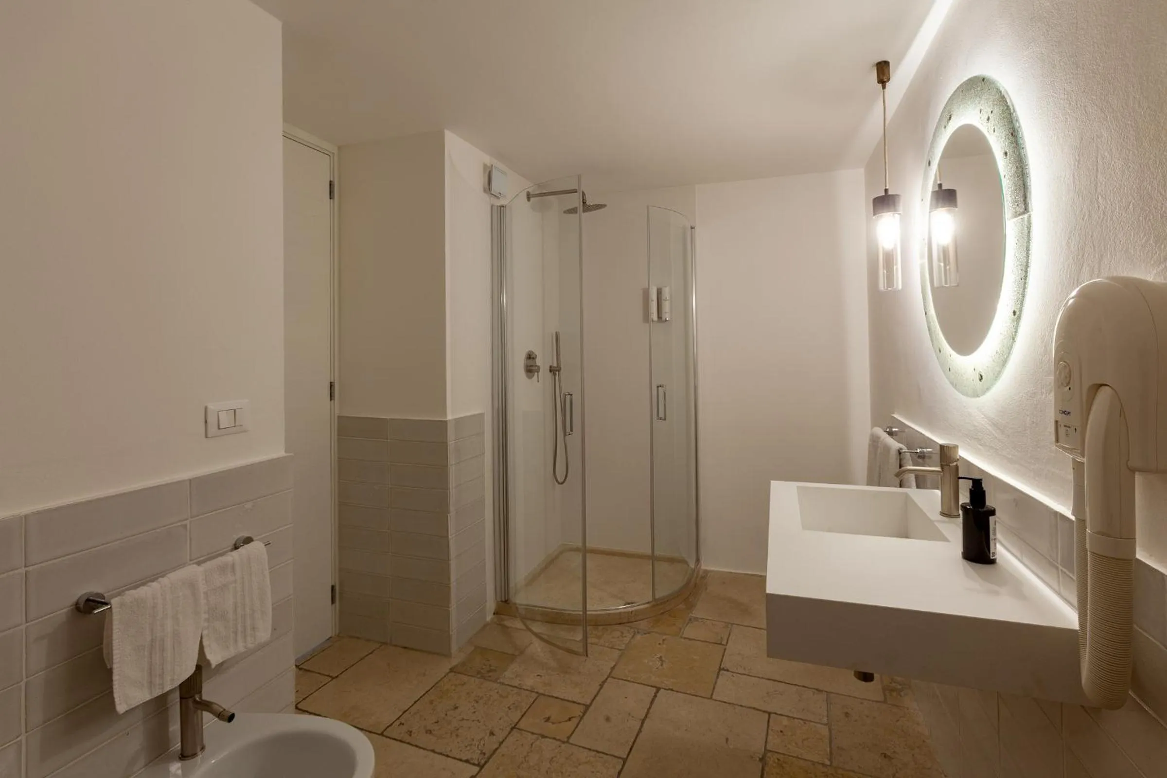 Shower in Monteforte Suite & Spa