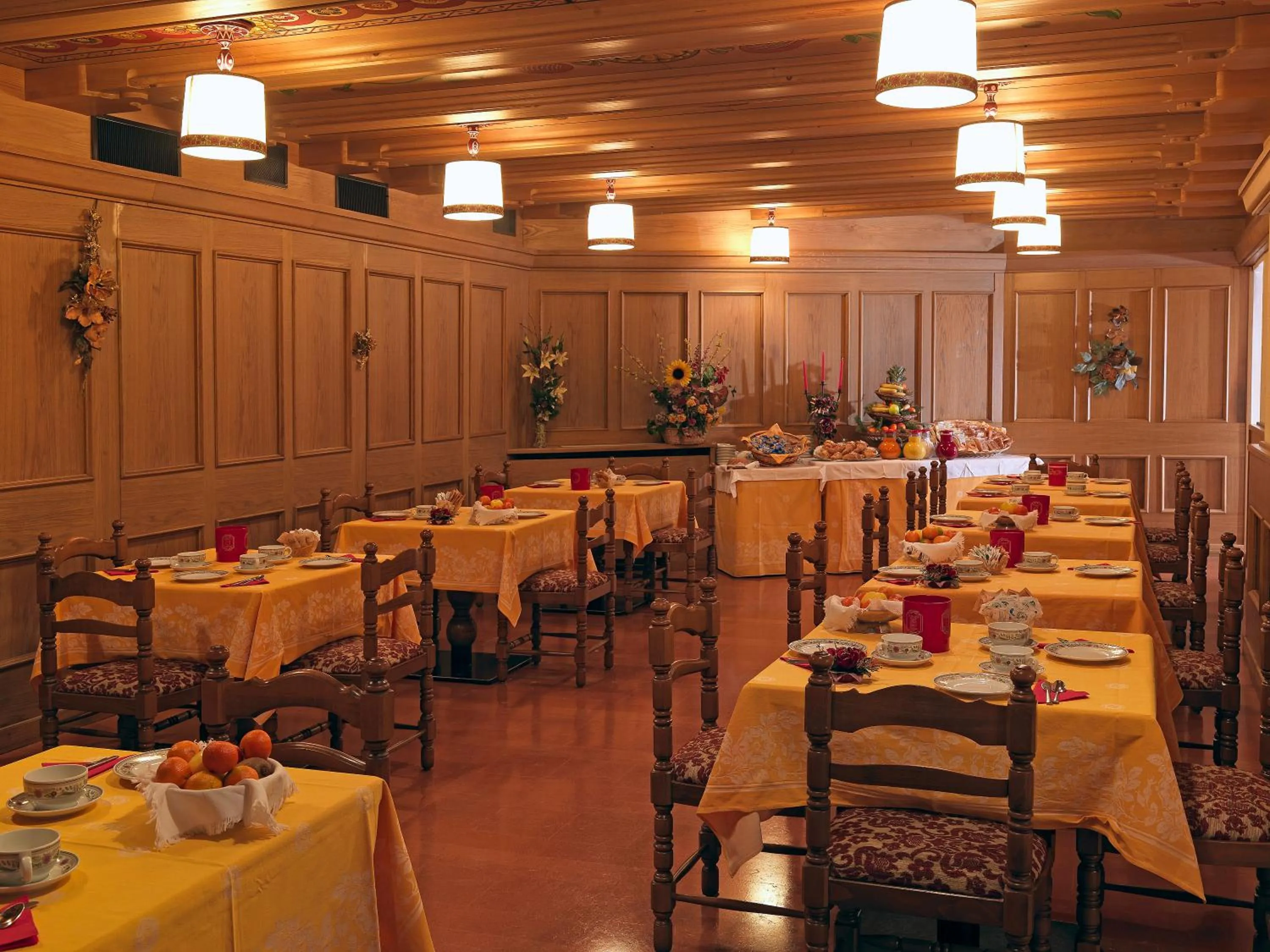 Restaurant/places to eat in Hotel Pinzolo-Dolomiti