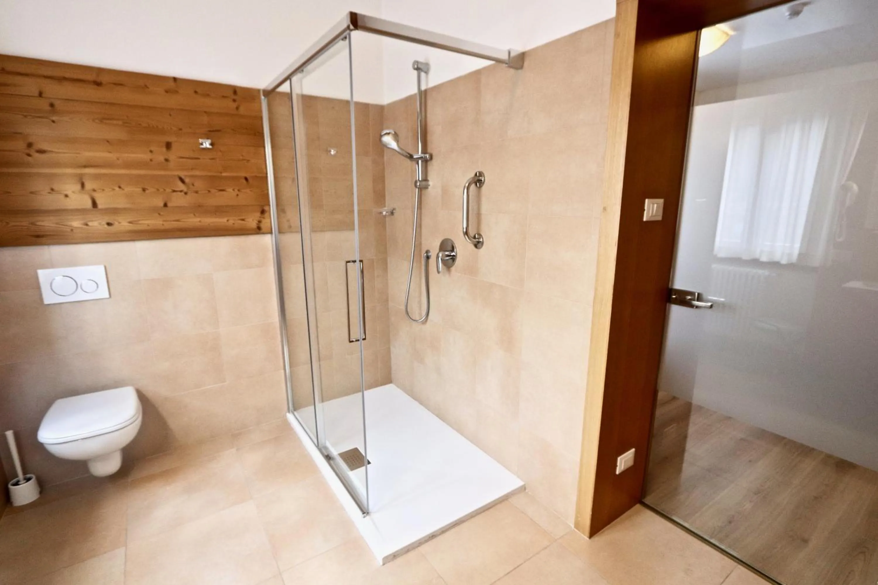 Shower in Hotel Pinzolo-Dolomiti