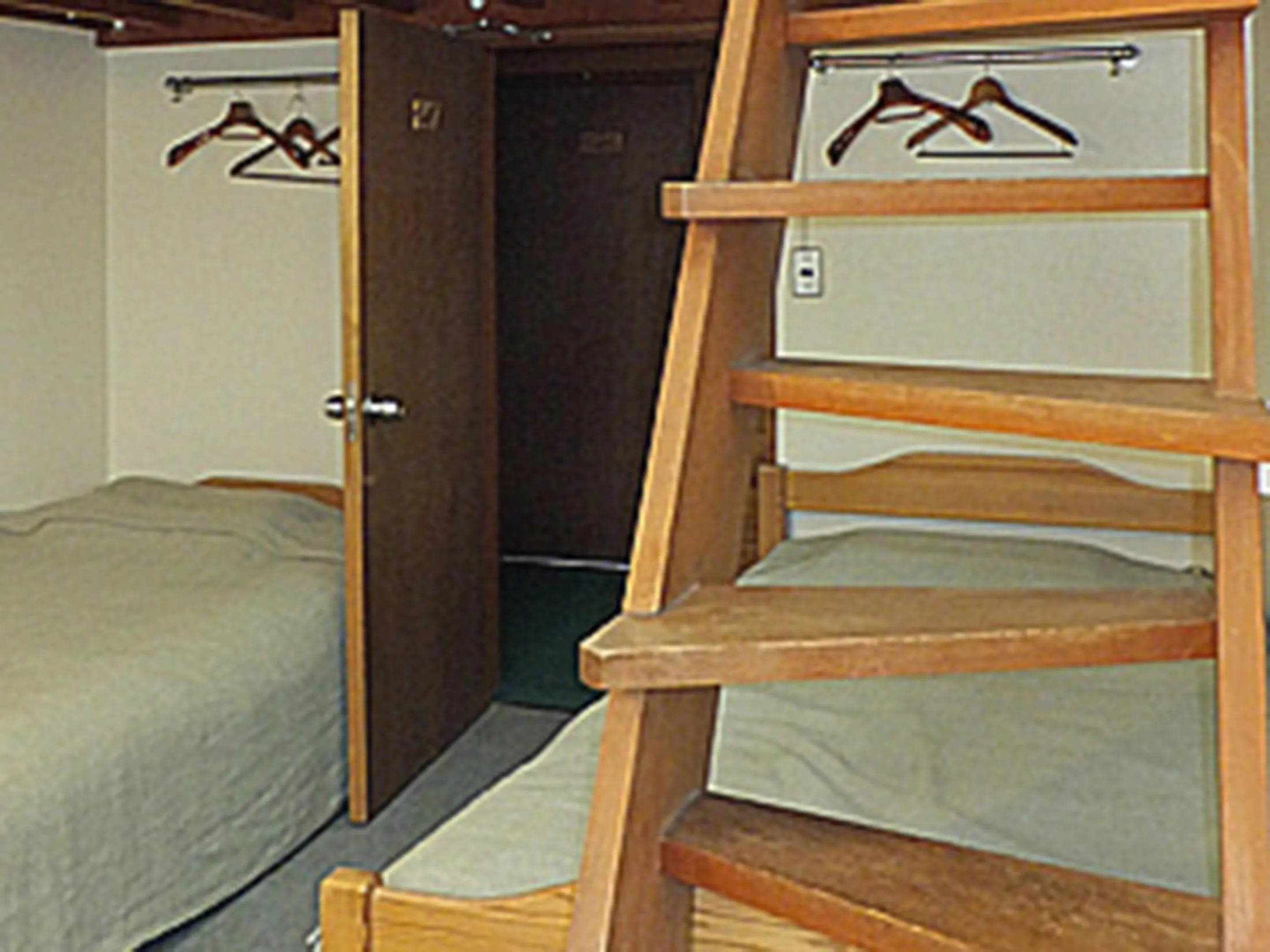 Photo of the whole room, Bed in Lodge Scole