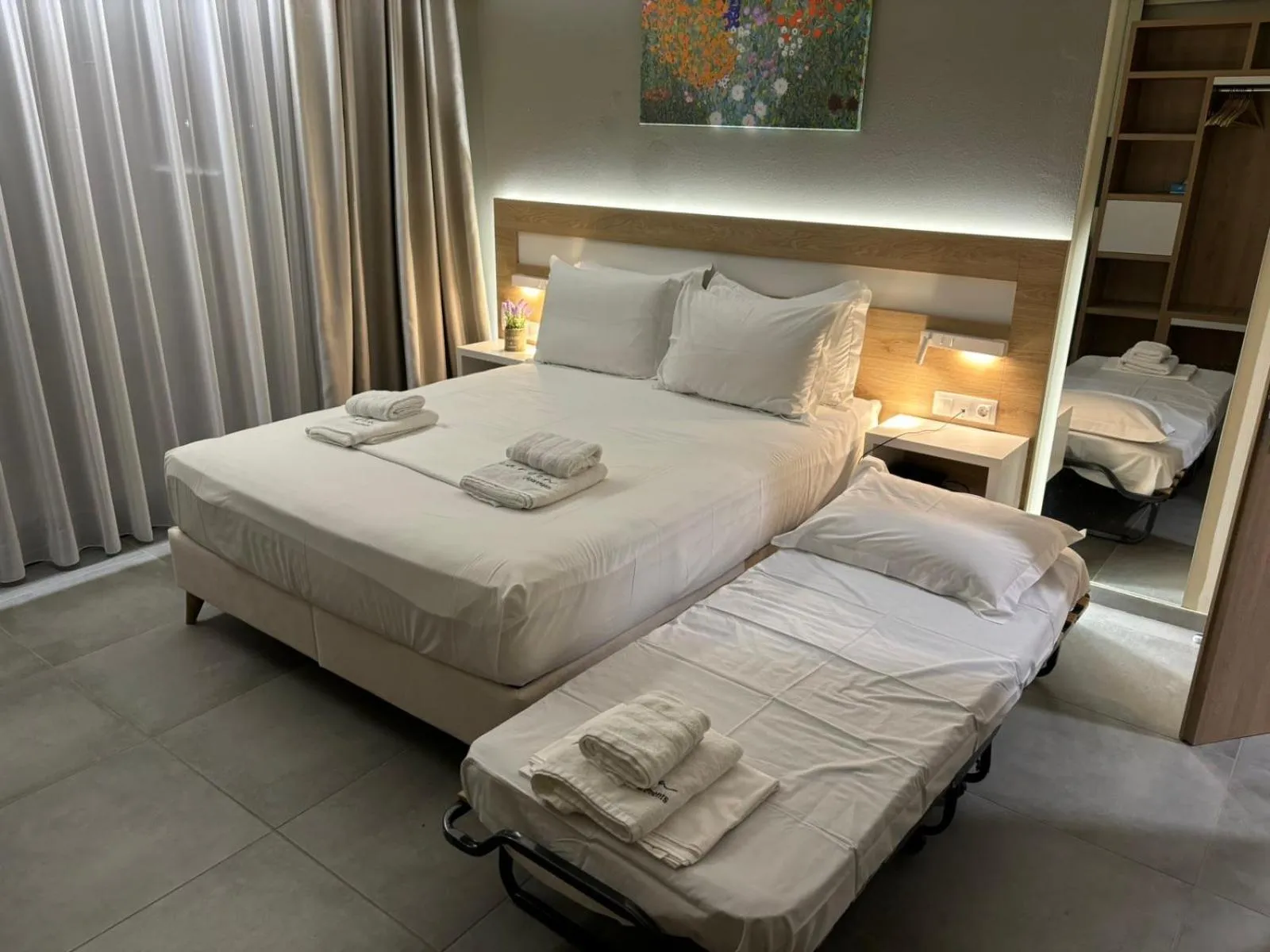 Bed in Garden Apartments