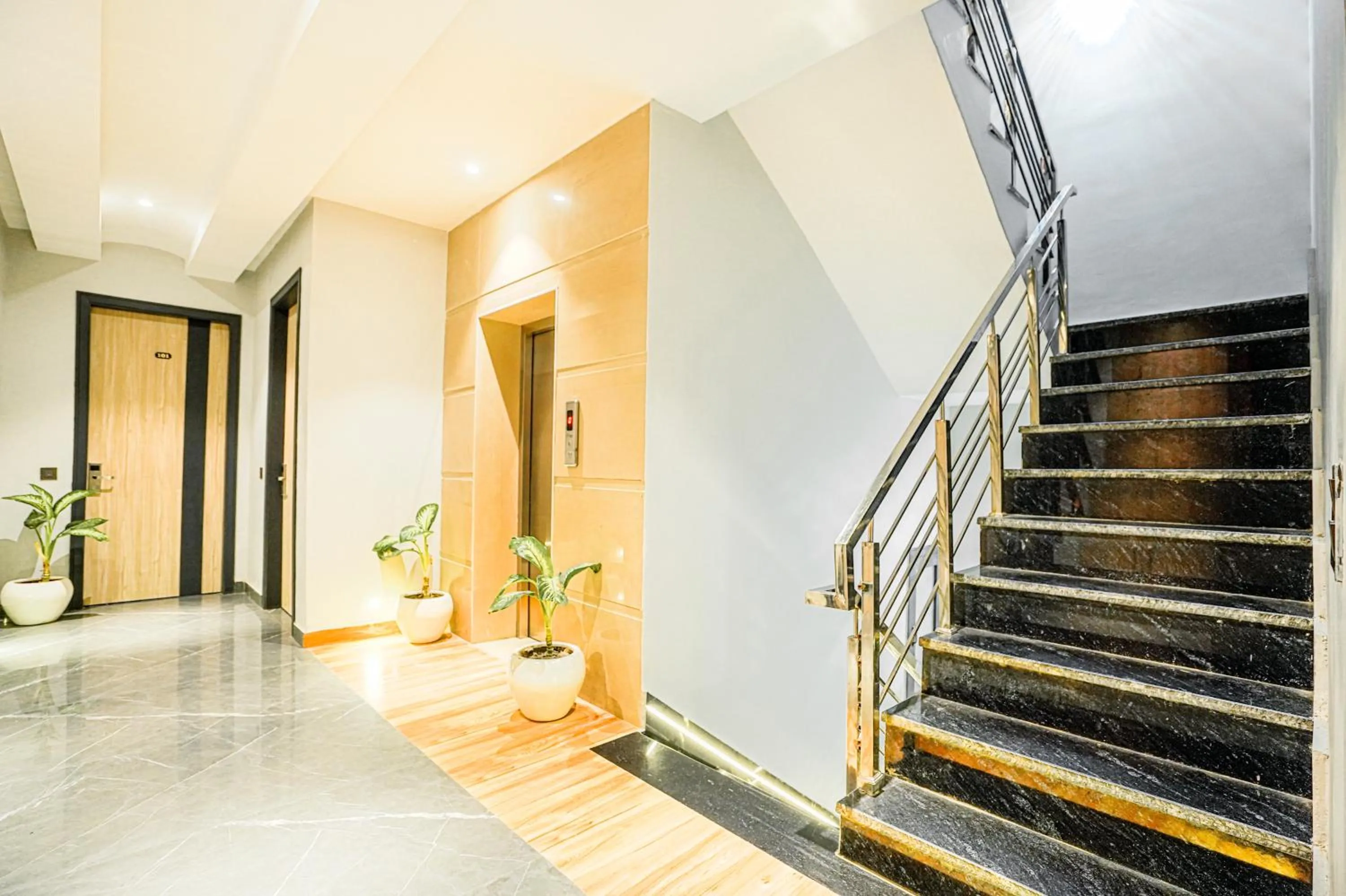 Lobby or reception in Hotel Grand Cabbana By Levelup Hotels
