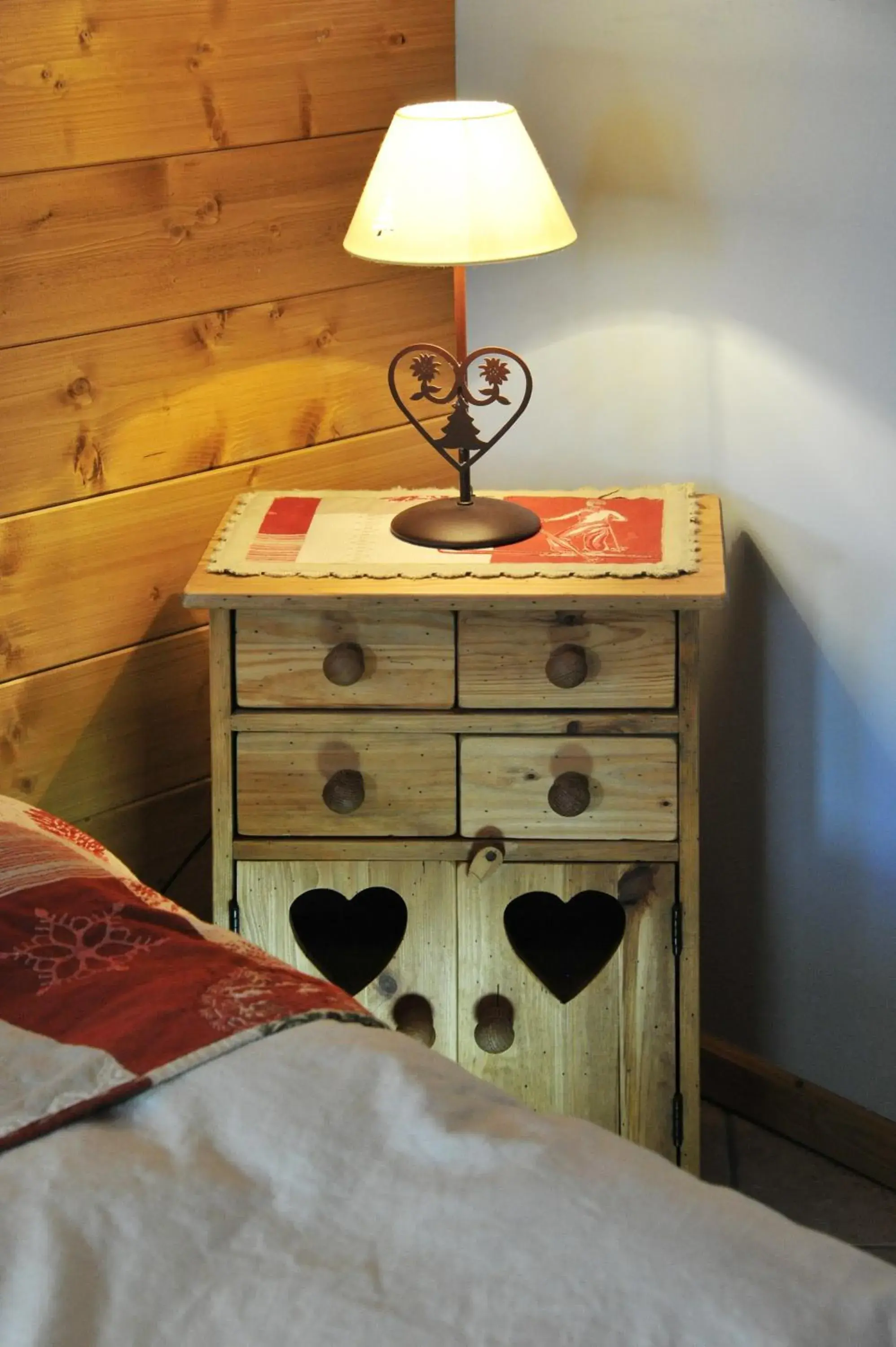 Classic Double or Twin Room - single occupancy in Hotel L'espoir Classic Double or Twin Room - single occupancy in Hotel L'espoir