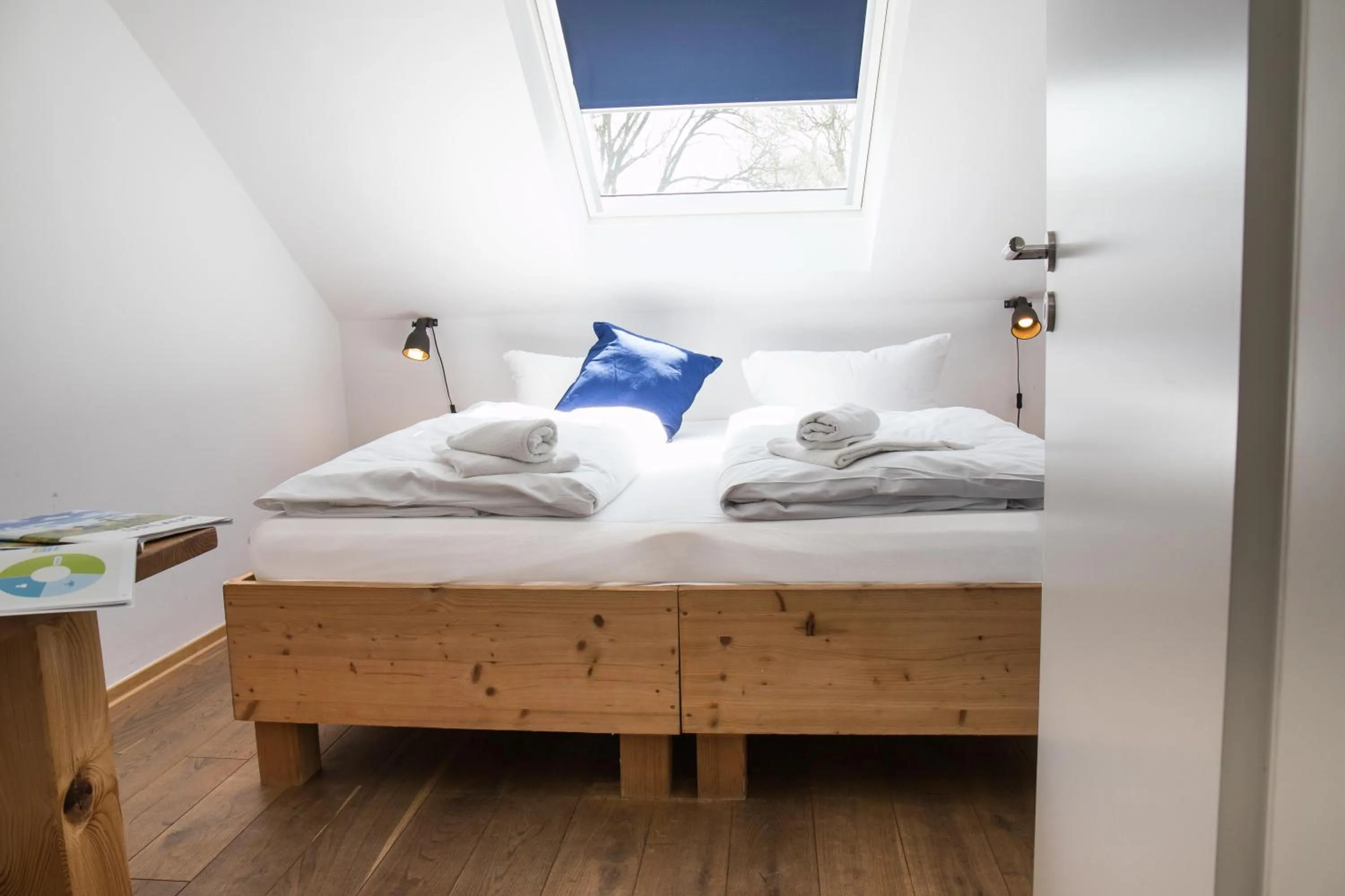 Bedroom, Bed in Wattlodge