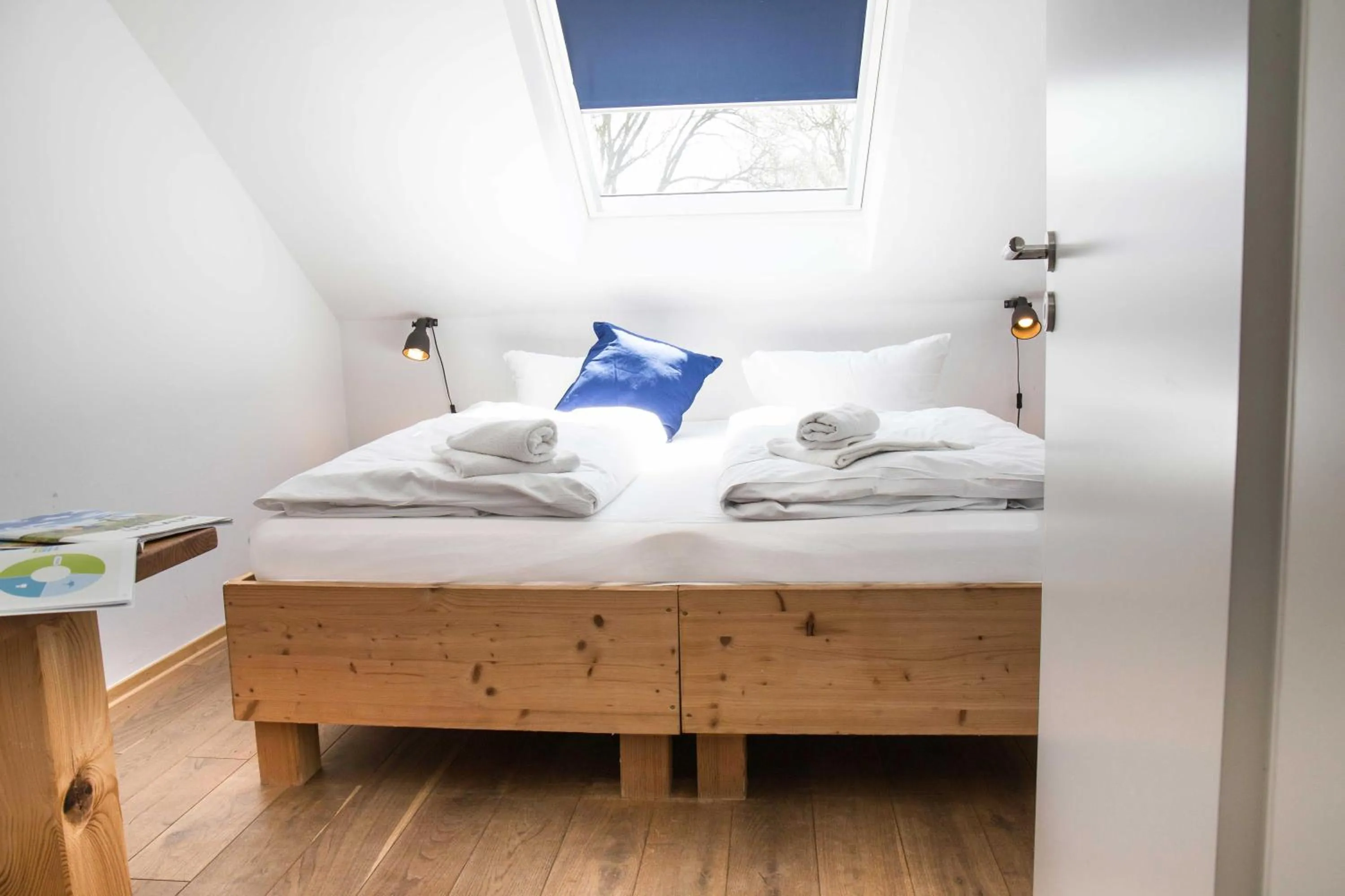 Bedroom, Bed in Wattlodge