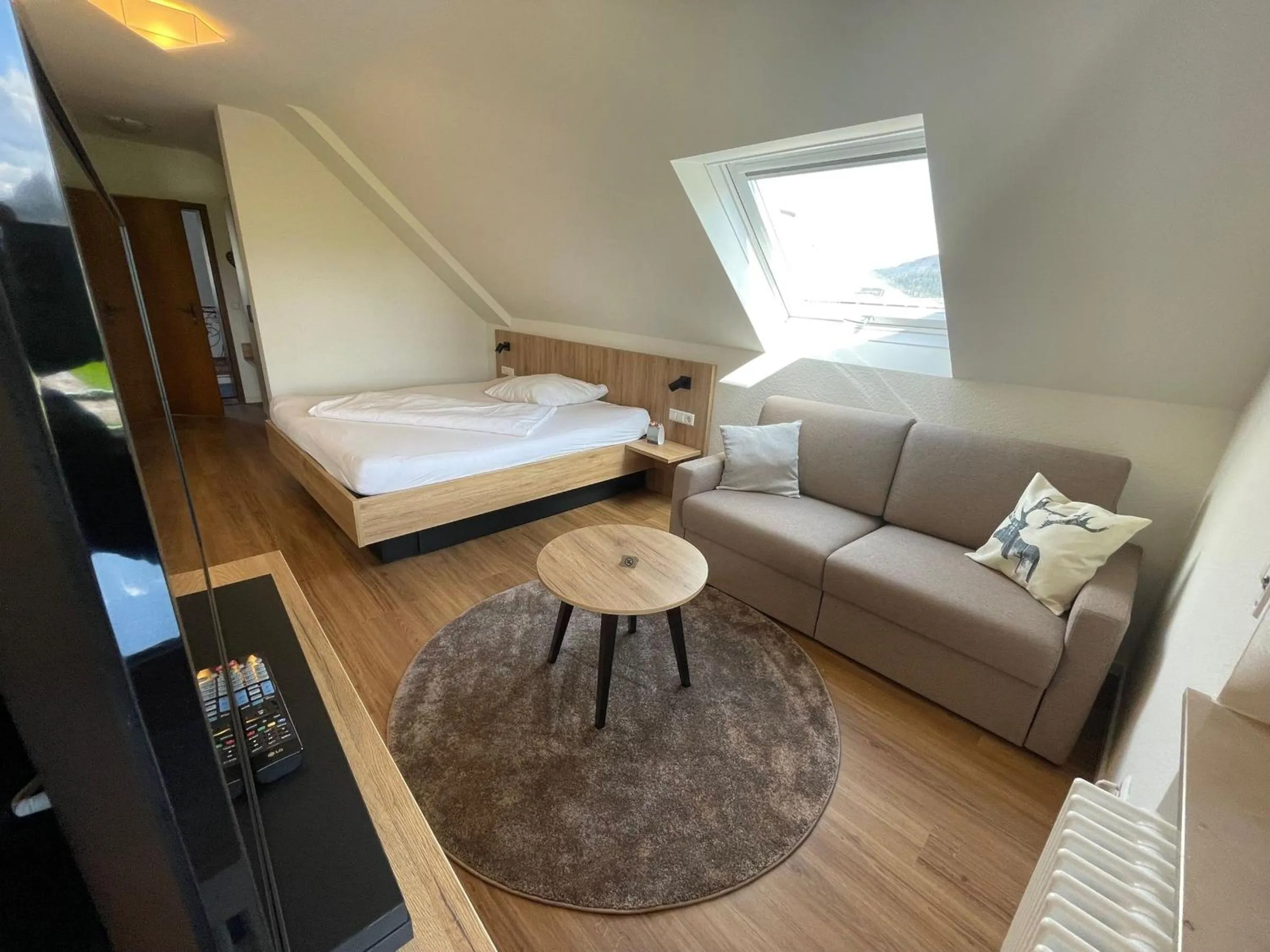 Bed in Gasthaus Hirschenstube & Gästehaus Gehri