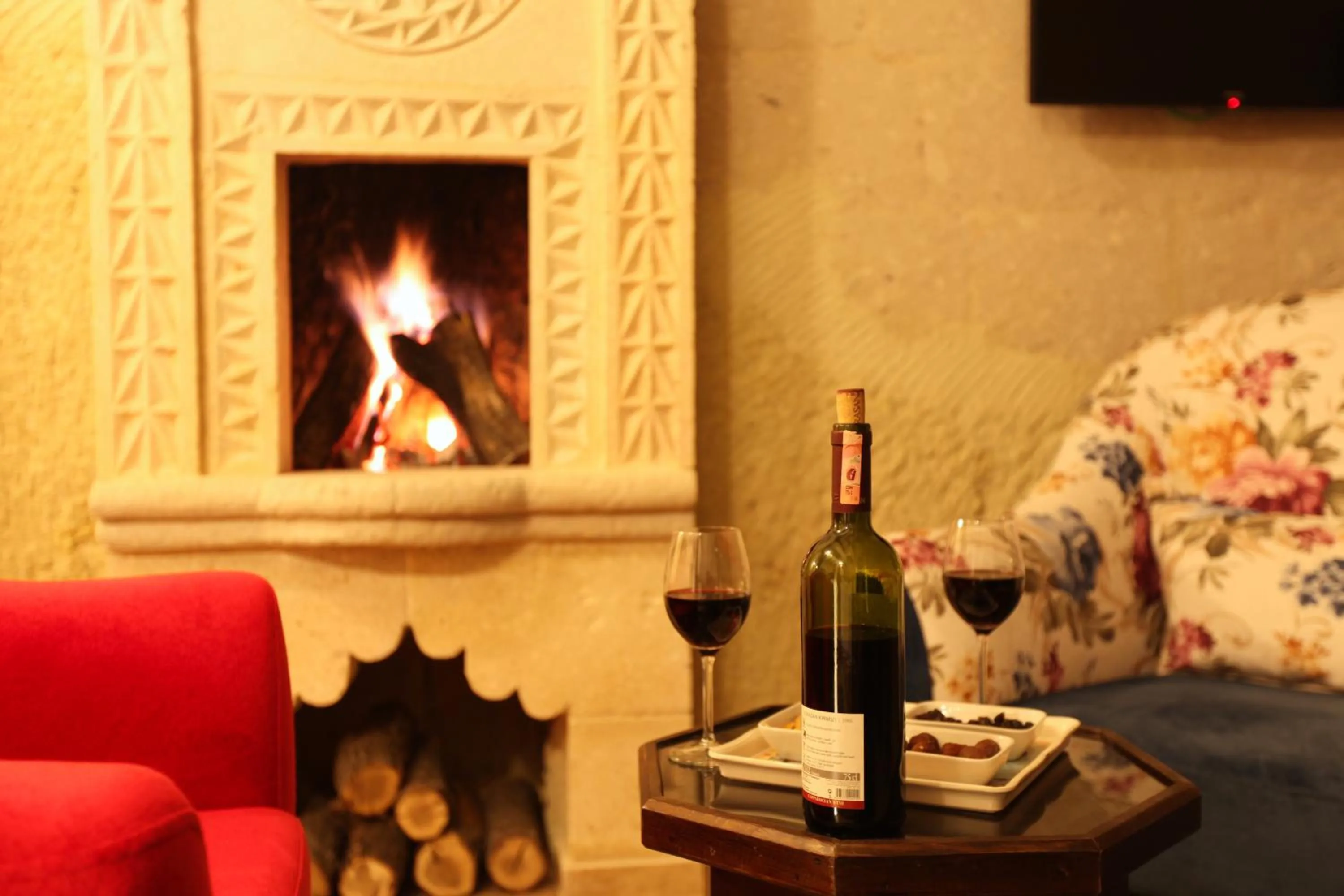 Decorative detail in Magic Cave House