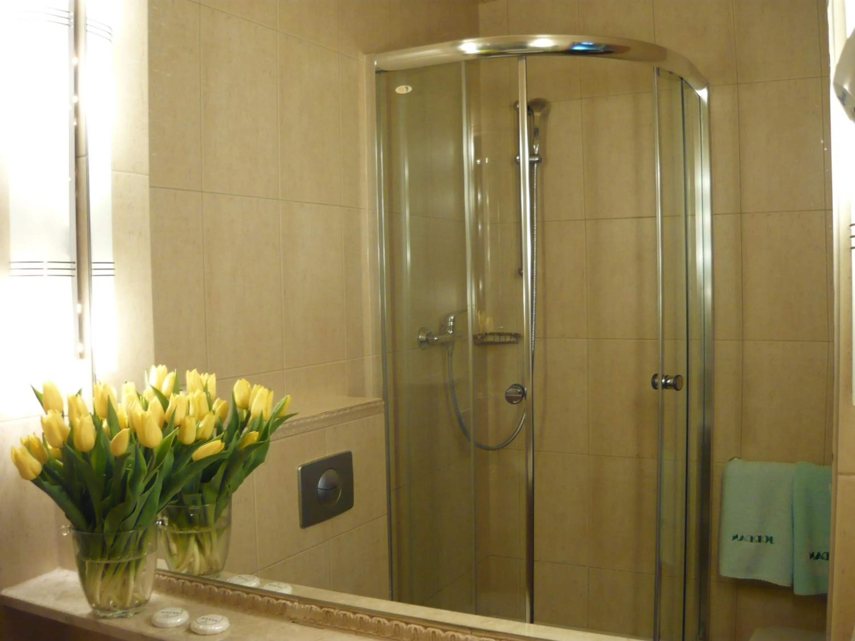 Shower in Jordan Pokoje Gościnne