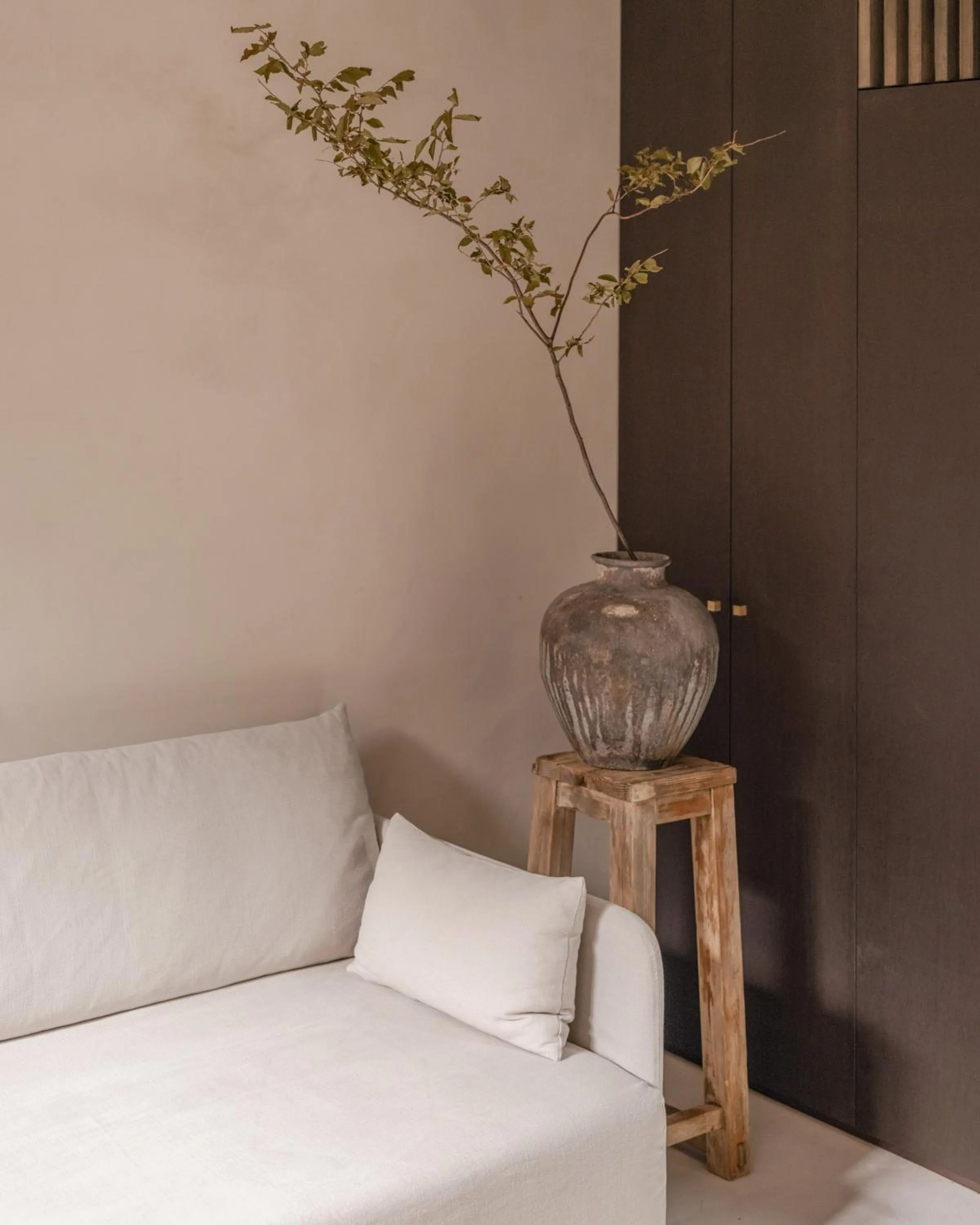 Decorative detail, Bed in Maana Kiyomizu