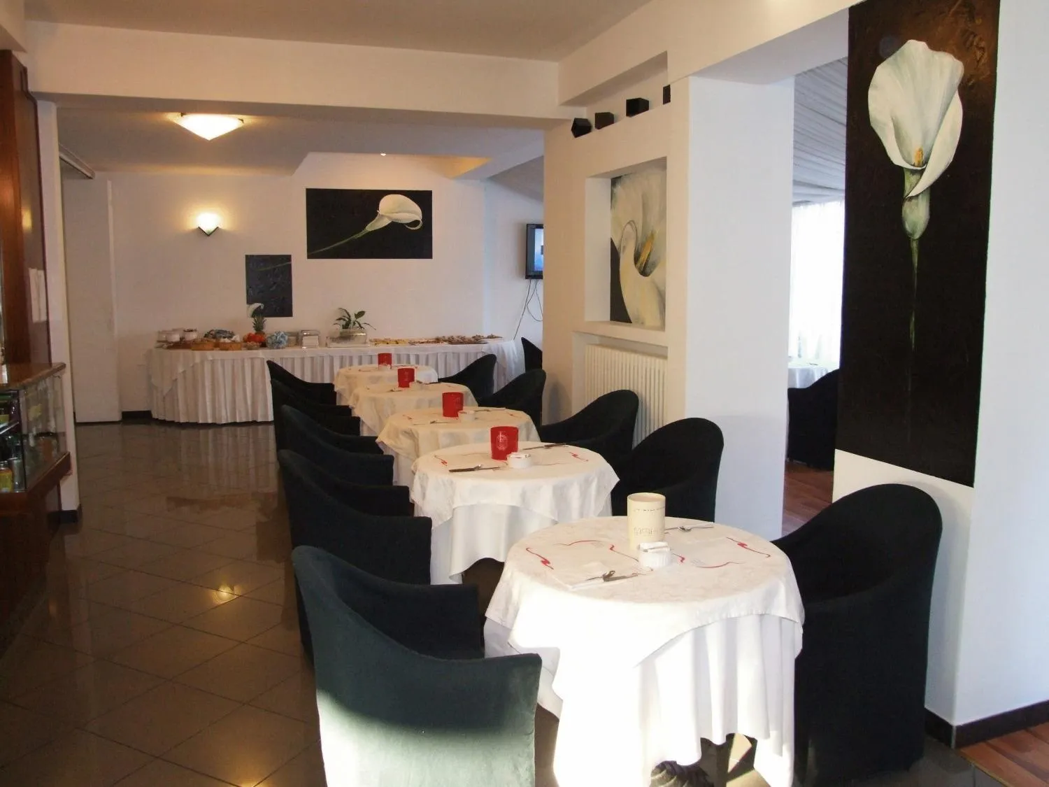 Restaurant/places to eat in Hotel Mediterraneo
