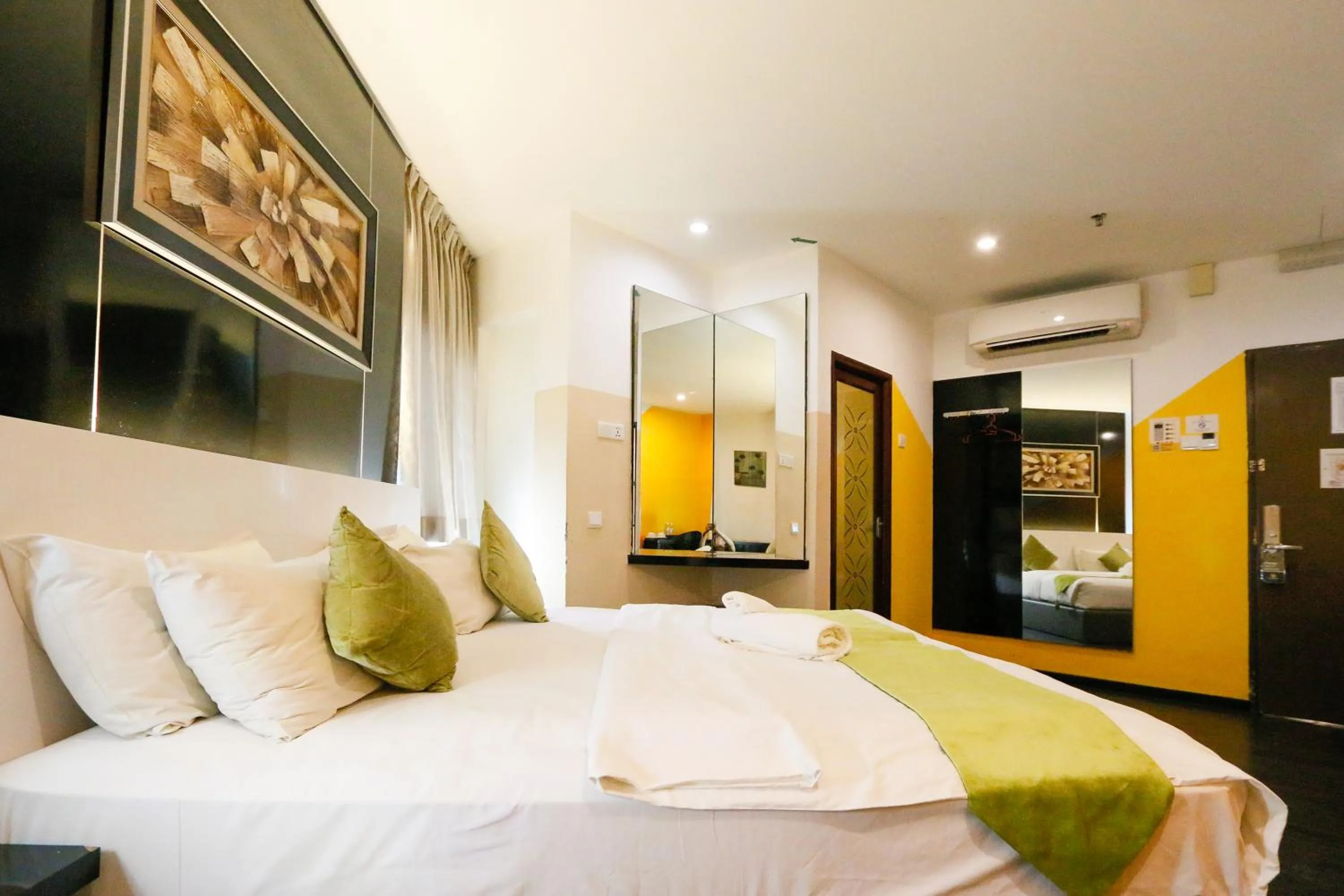 Bedroom, Bed in Golden Roof Hotel Ampang Ipoh