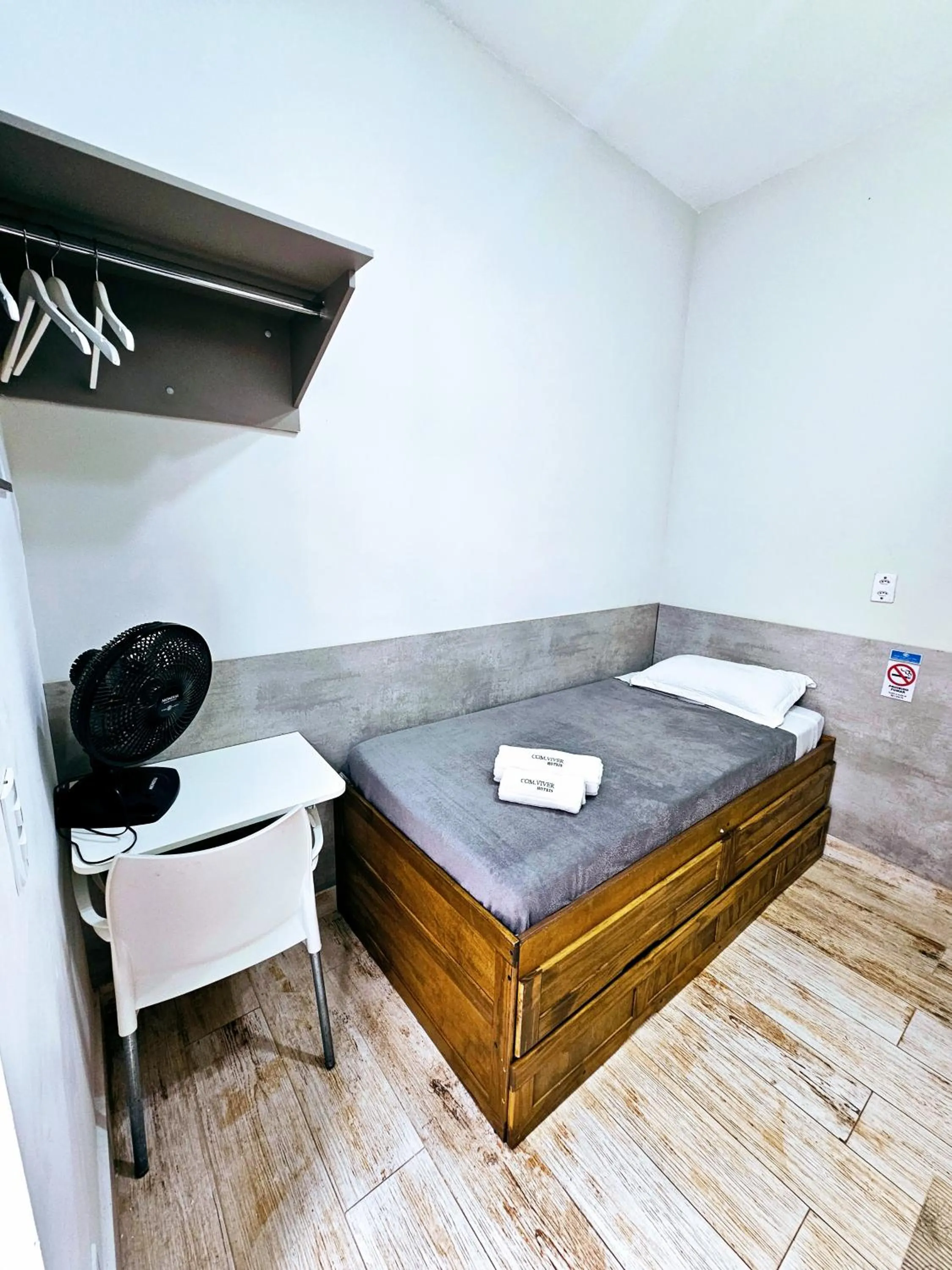 Photo of the whole room, Bed in Hotel Com.Viver