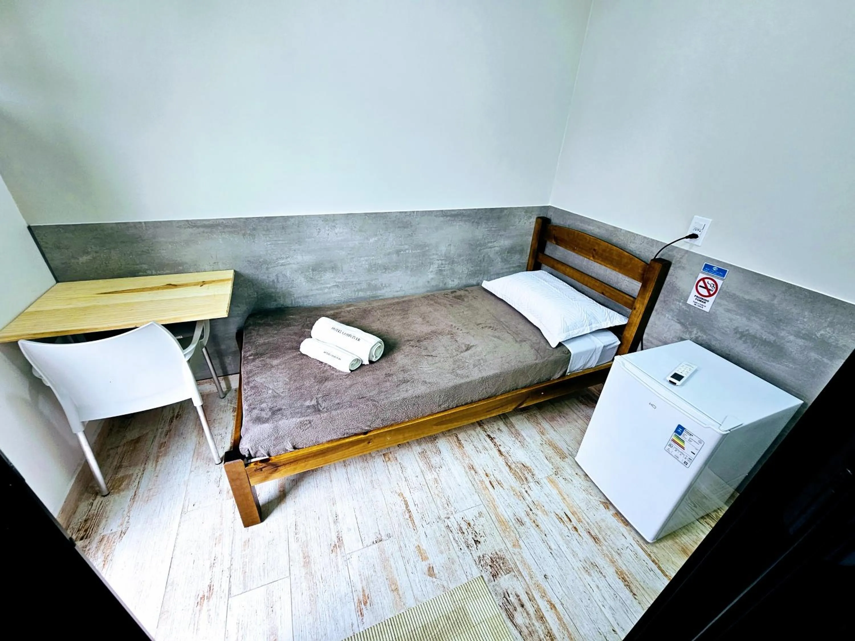 Photo of the whole room, Bed in Hotel Com.Viver