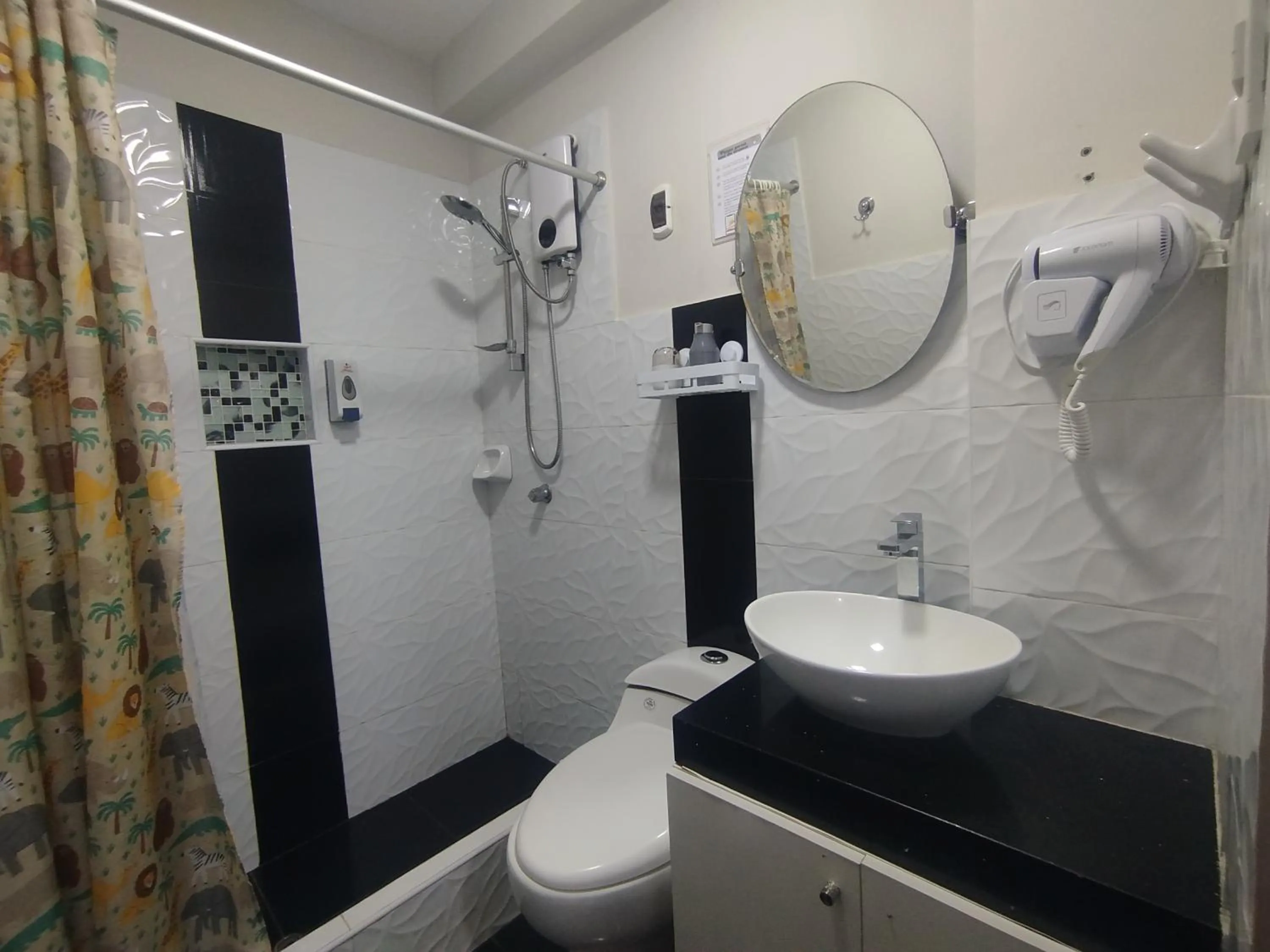 Bathroom in Apartamentos "APPART D'ELIETTE"