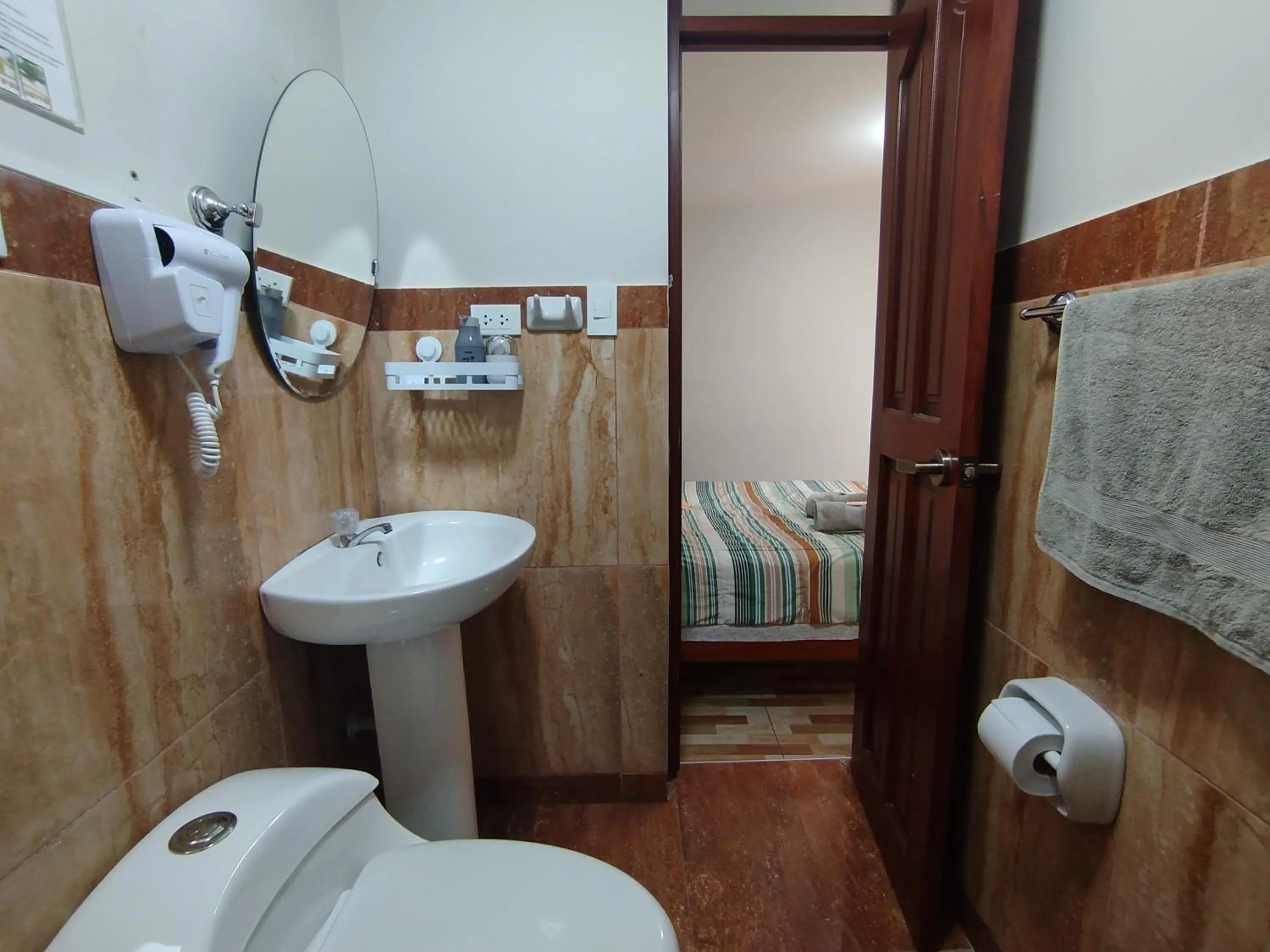 Bathroom in Apartamentos "APPART D'ELIETTE"