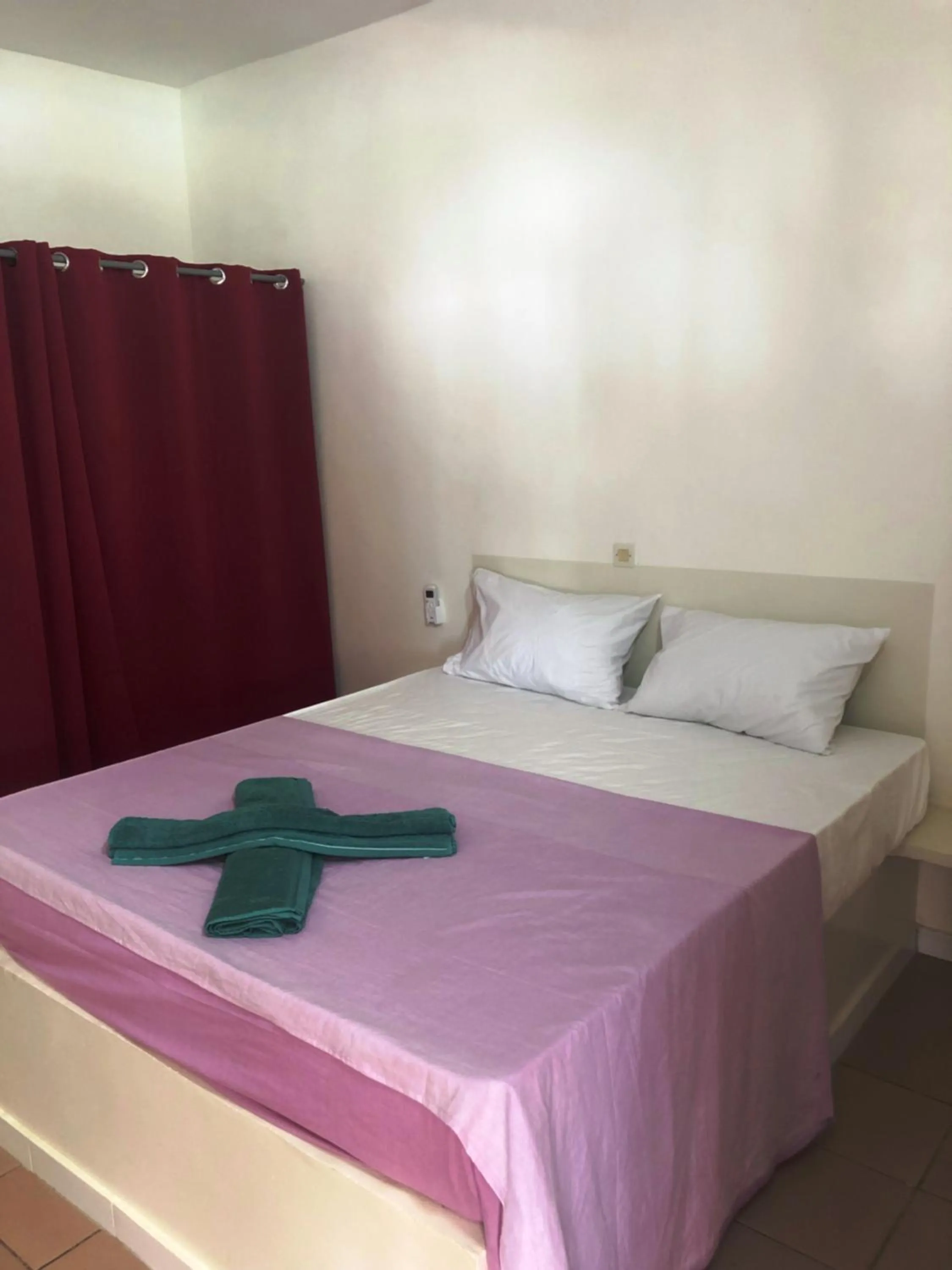 Bedroom, Bed in le HBR de Saly