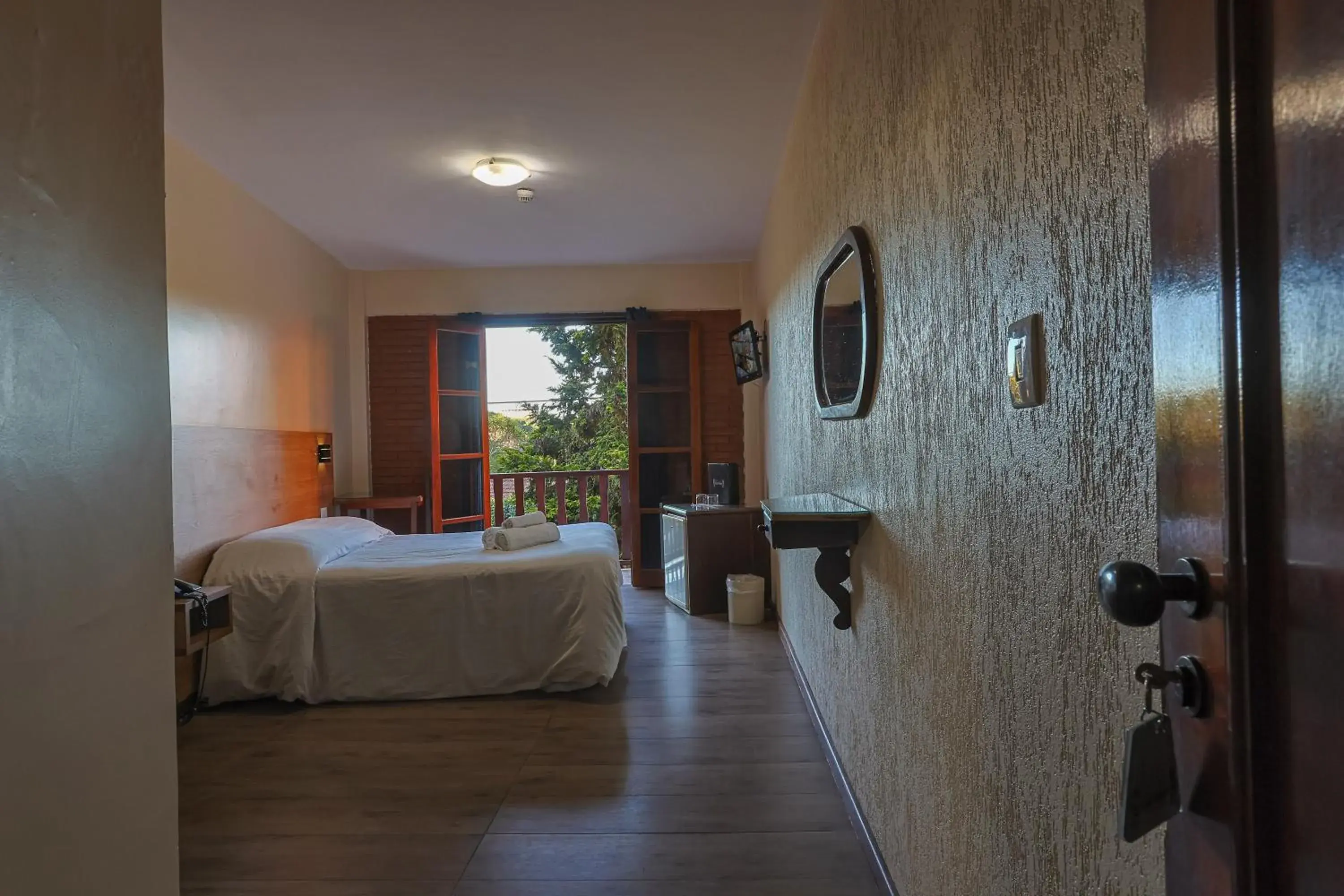 Double Room with Balcony in Hotel Garnier Double Room with Balcony in Hotel Garnier