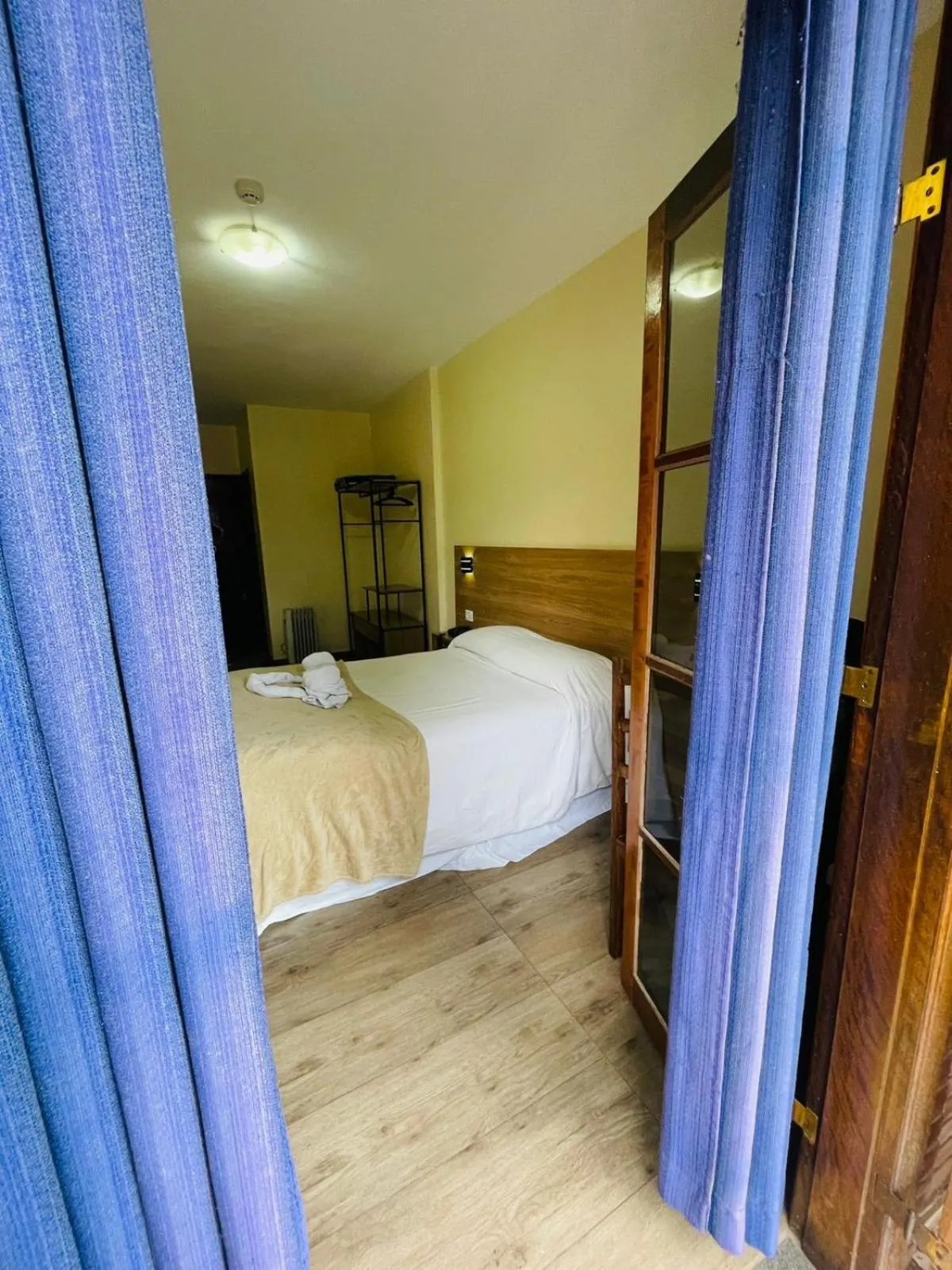 Bedroom, Bed in Hotel Garnier