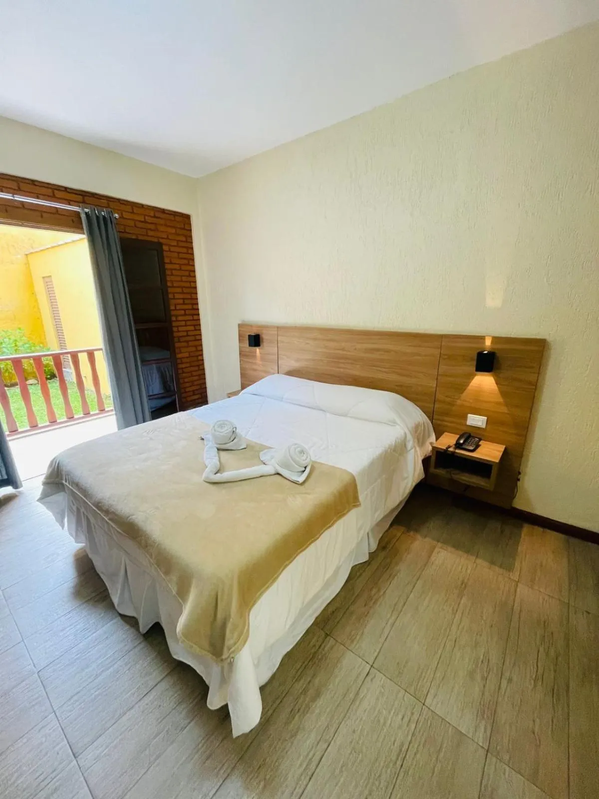 Bedroom, Bed in Hotel Garnier