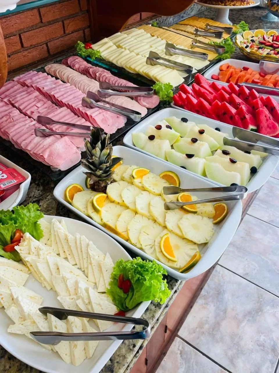 Restaurant/places to eat in Hotel Garnier