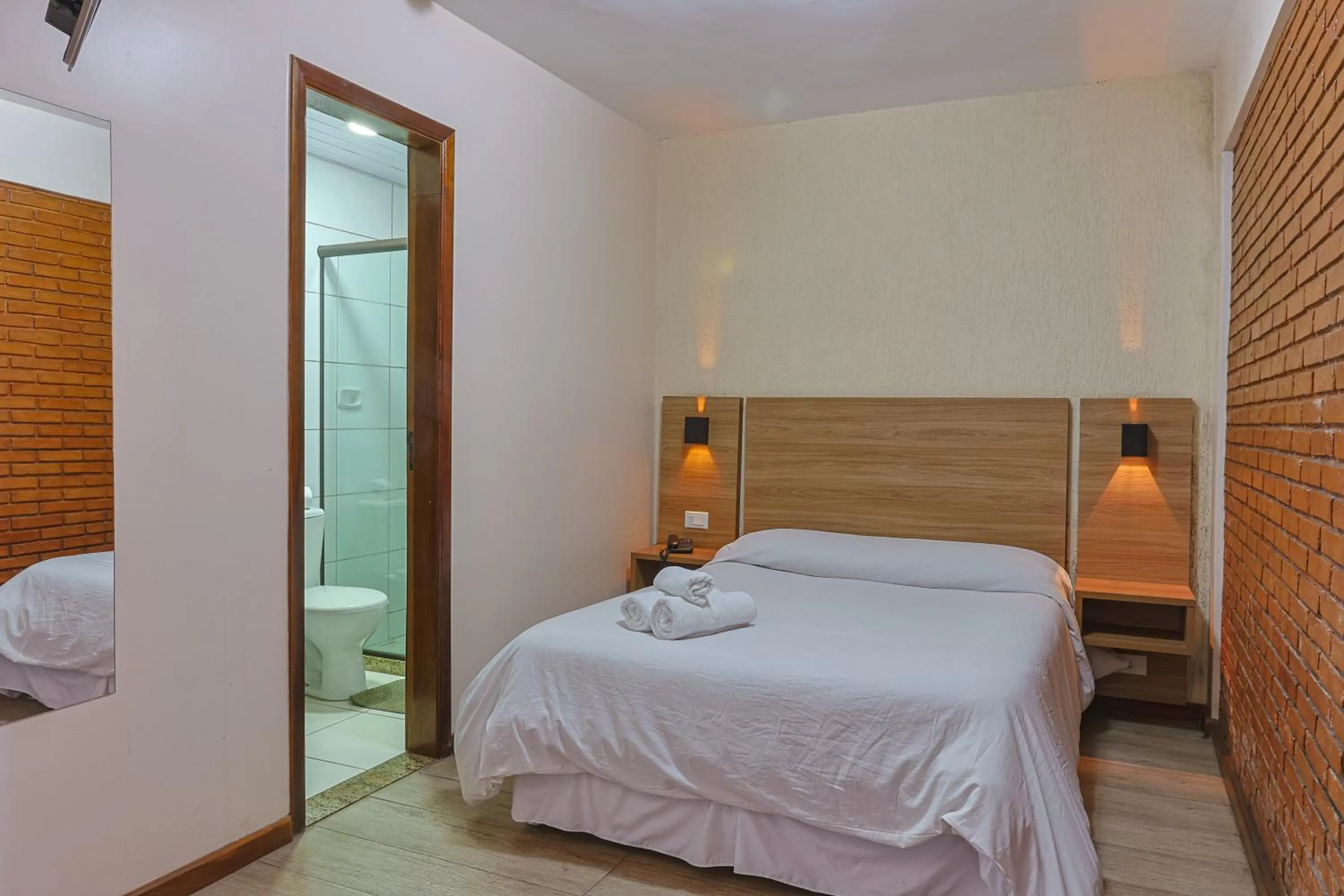 Standard Double Room in Hotel Garnier