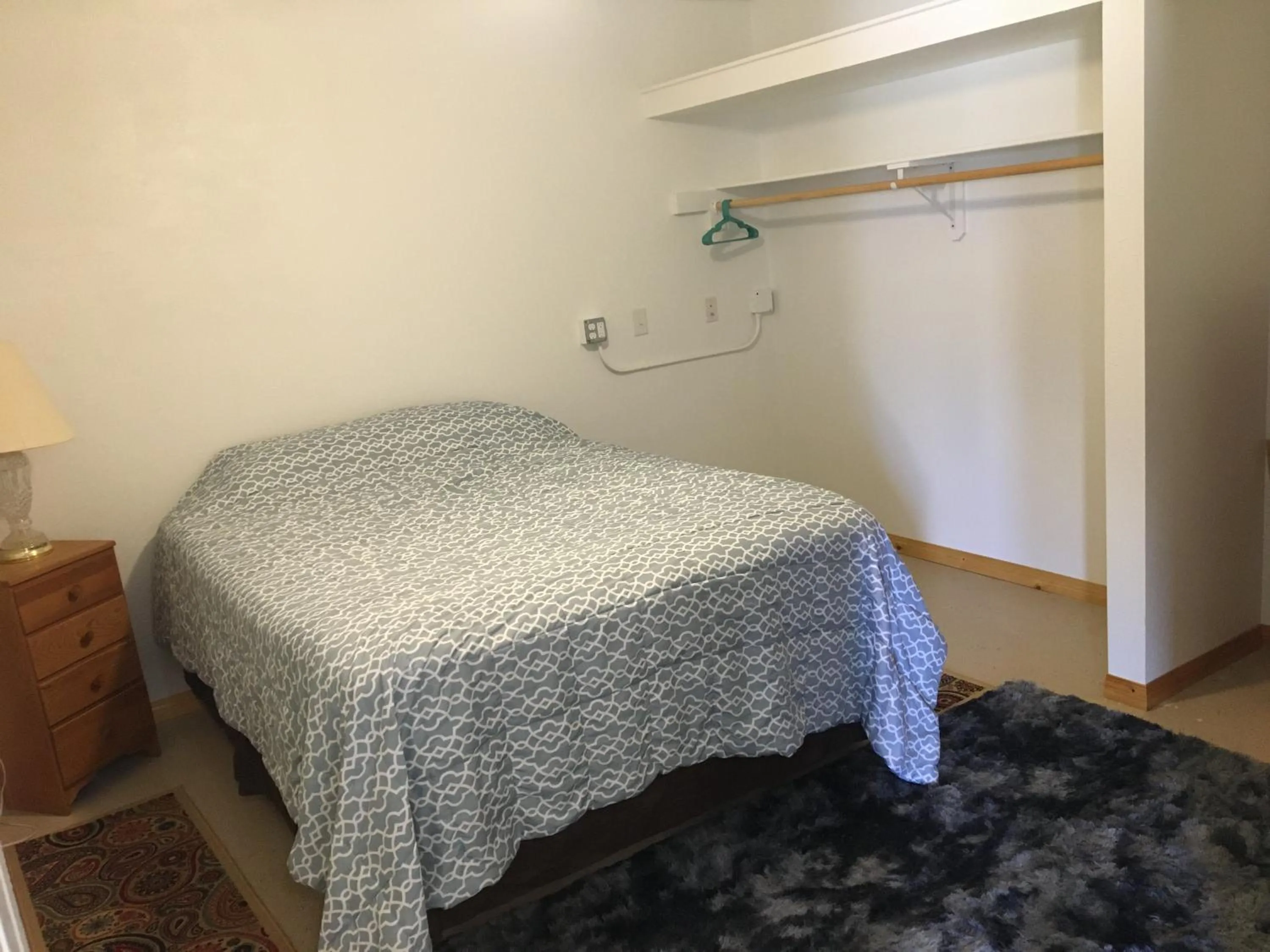 Bedroom, Bed in Dream Drift Motel