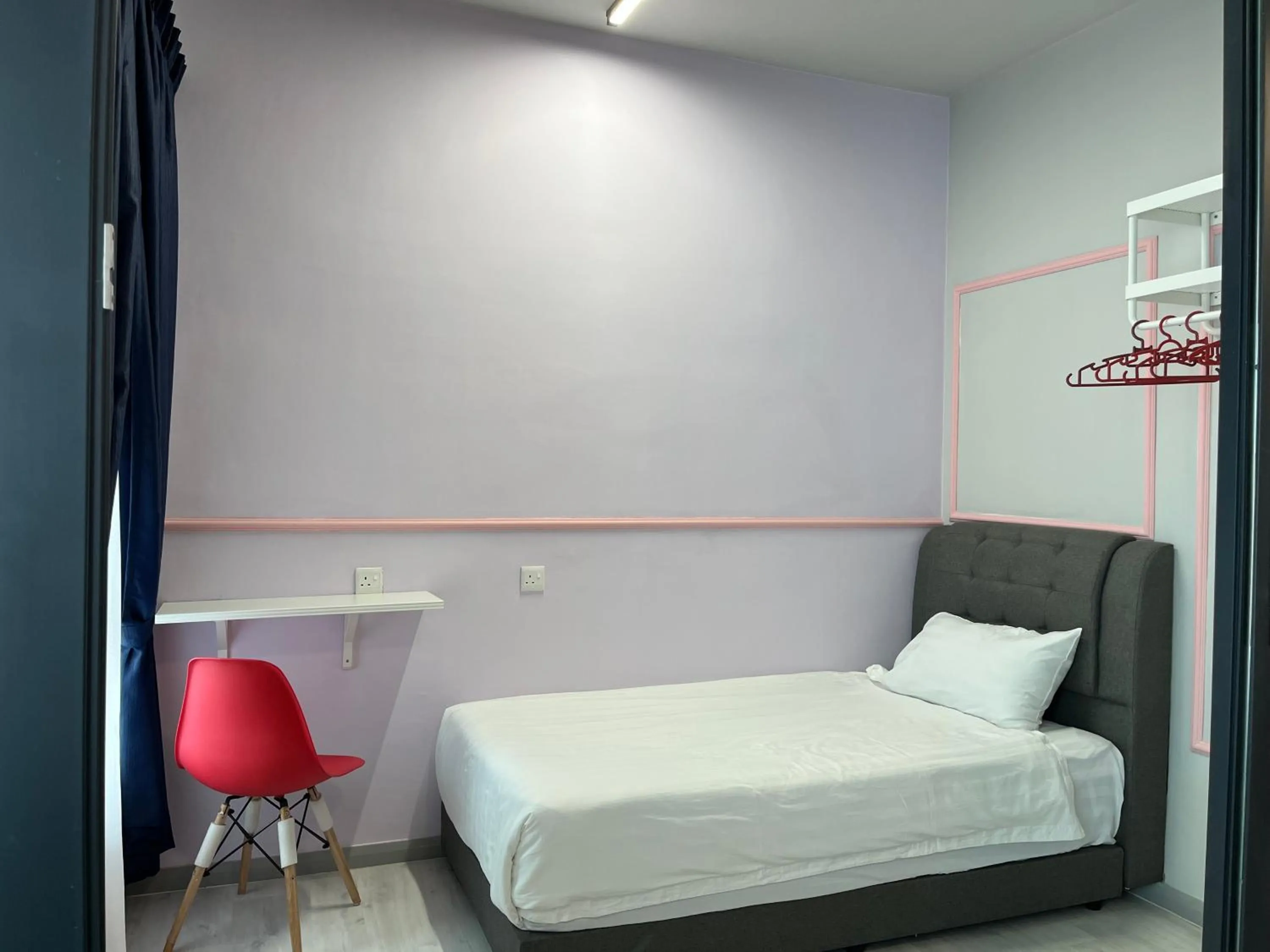 Bed in Splendours Condos@Jesselton Quay