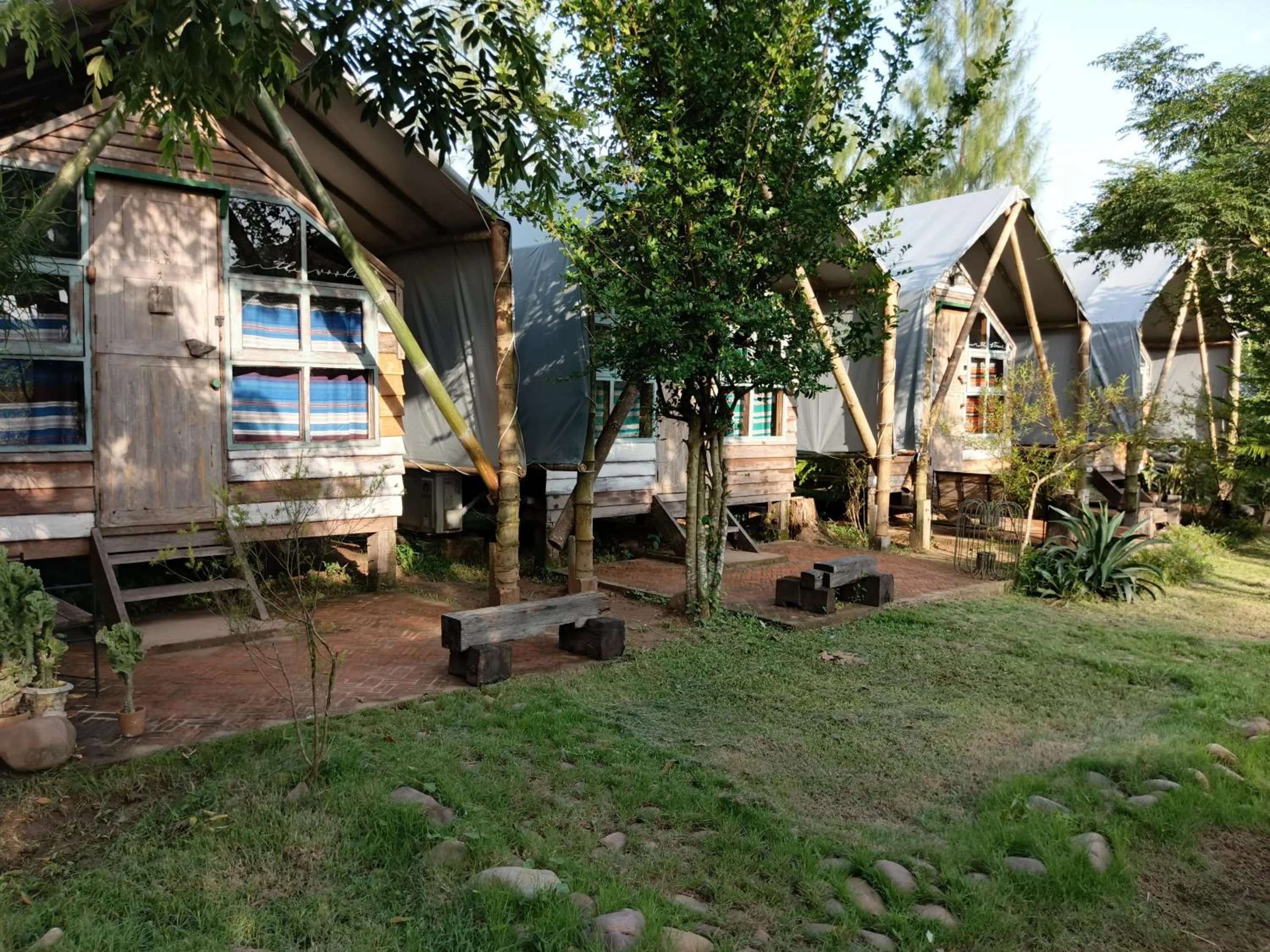 THE RIVER RUNS CHIANG KLANG