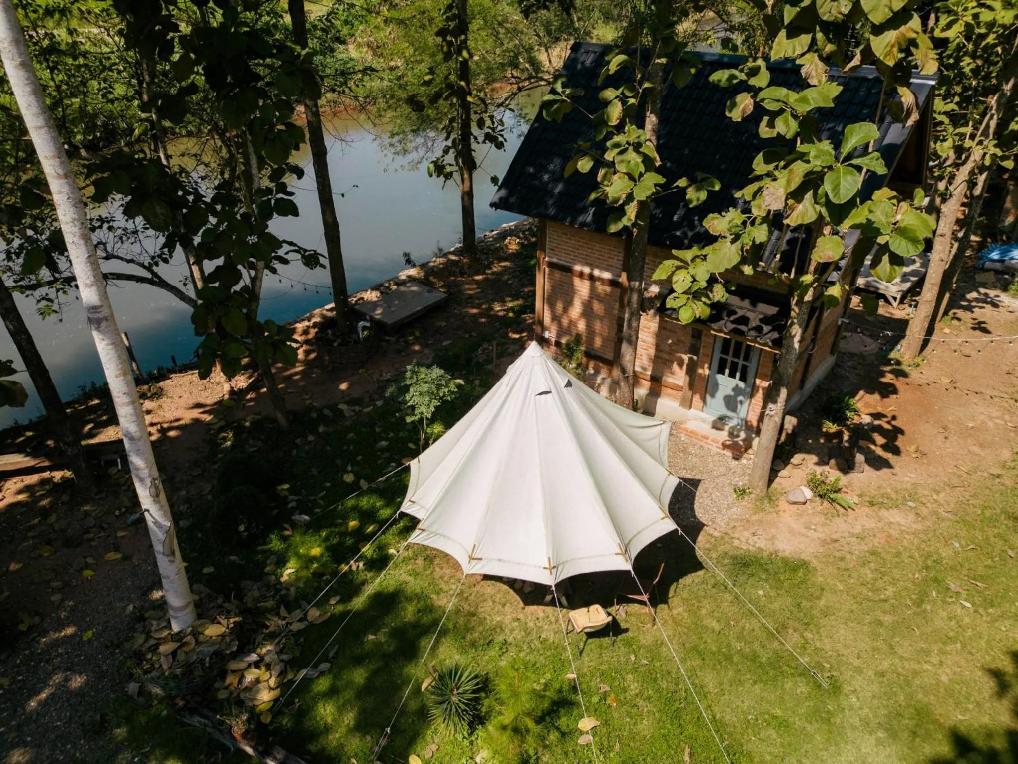 THE RIVER RUNS CHIANG KLANG