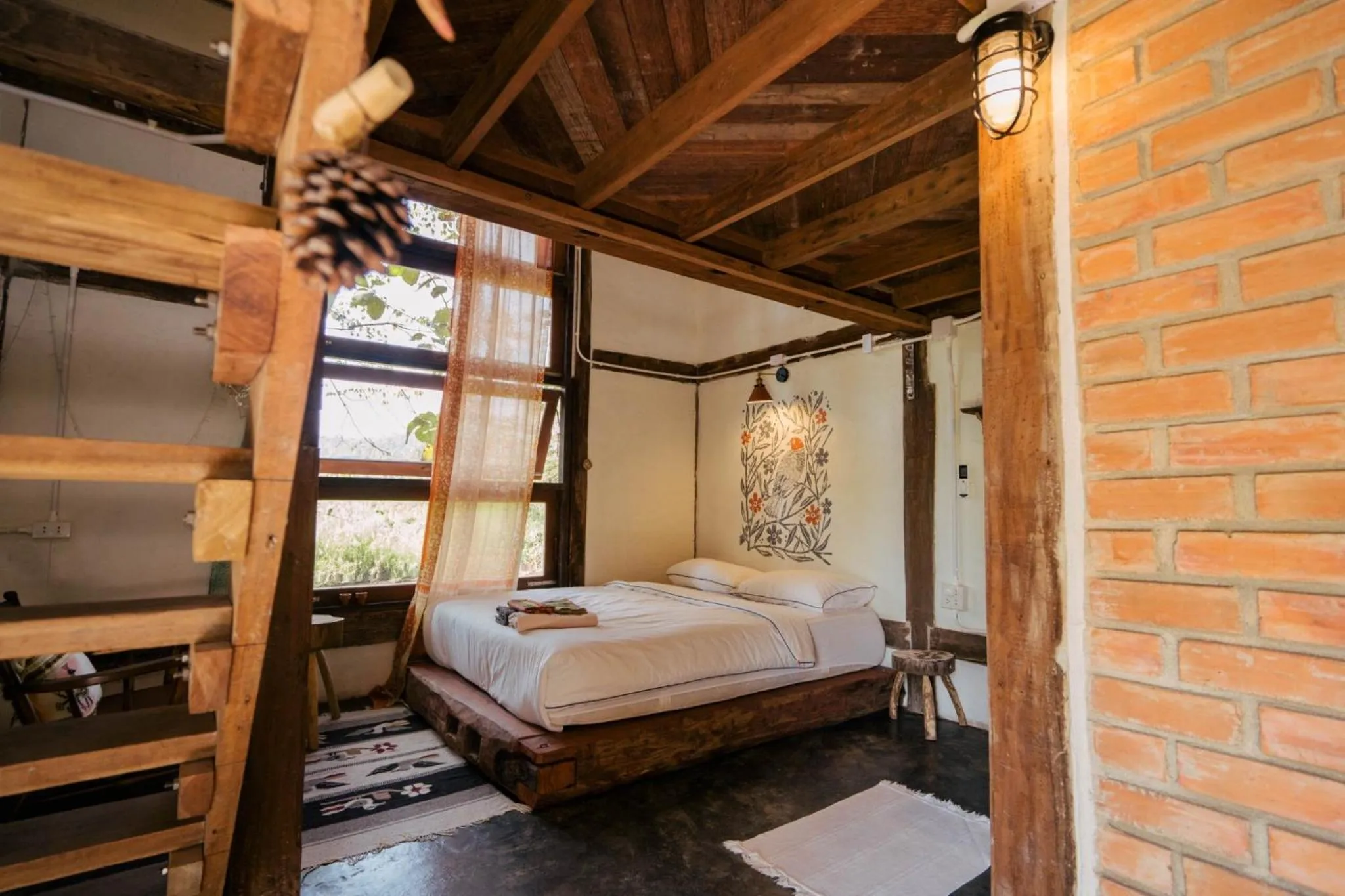 Bedroom, Bed in THE RIVER RUNS CHIANG KLANG