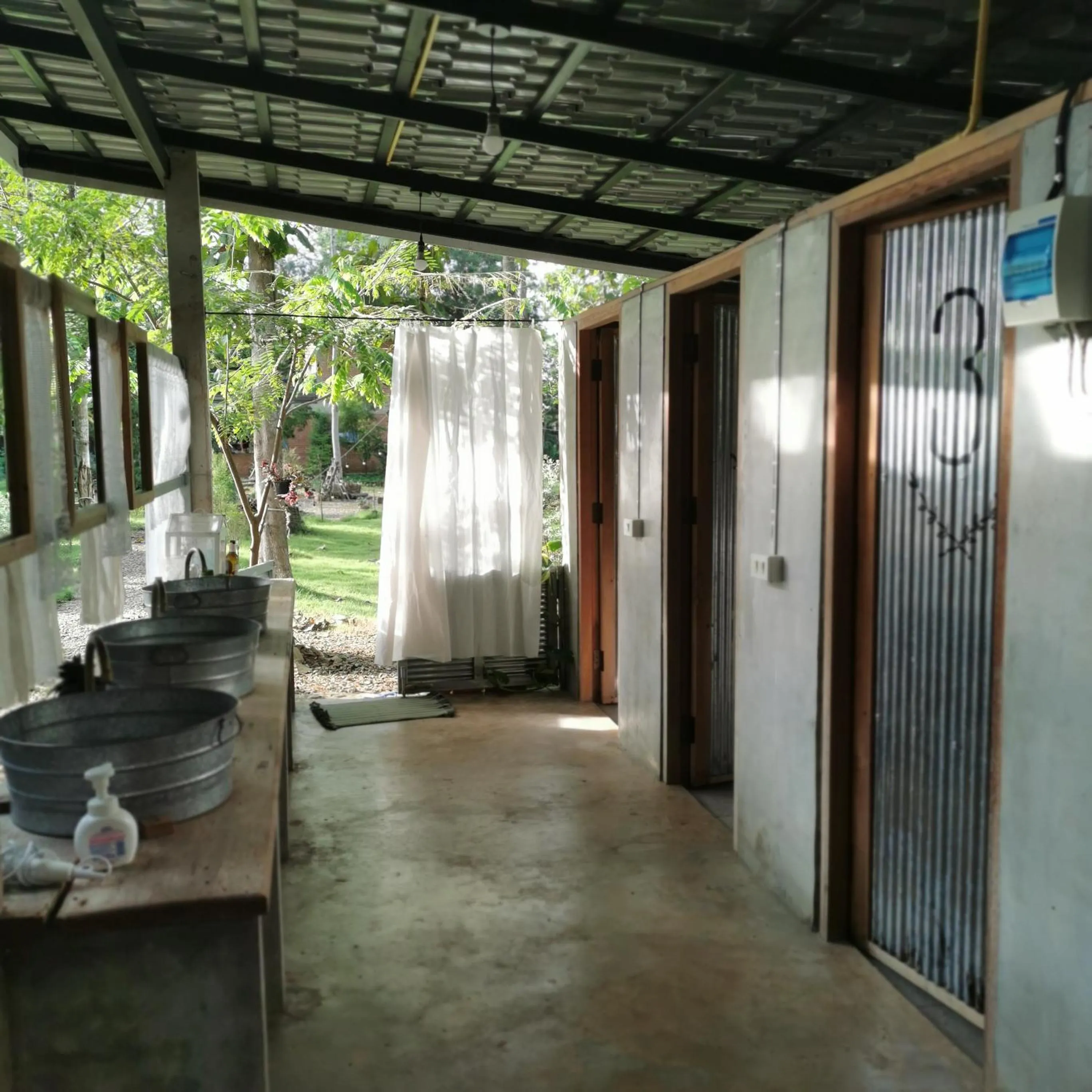Bathroom in THE RIVER RUNS CHIANG KLANG