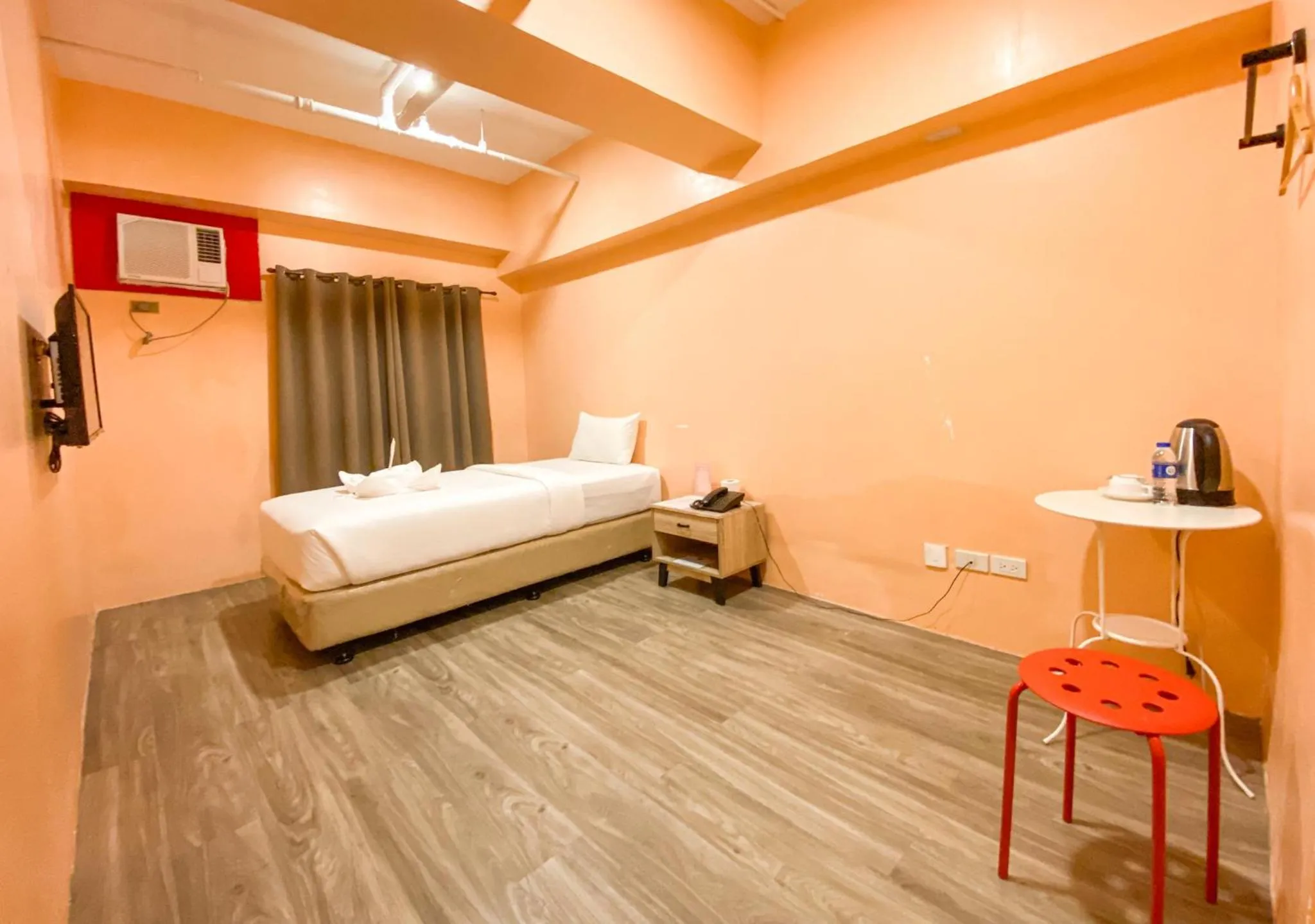 Bedroom, Bed in Kaizen Suites