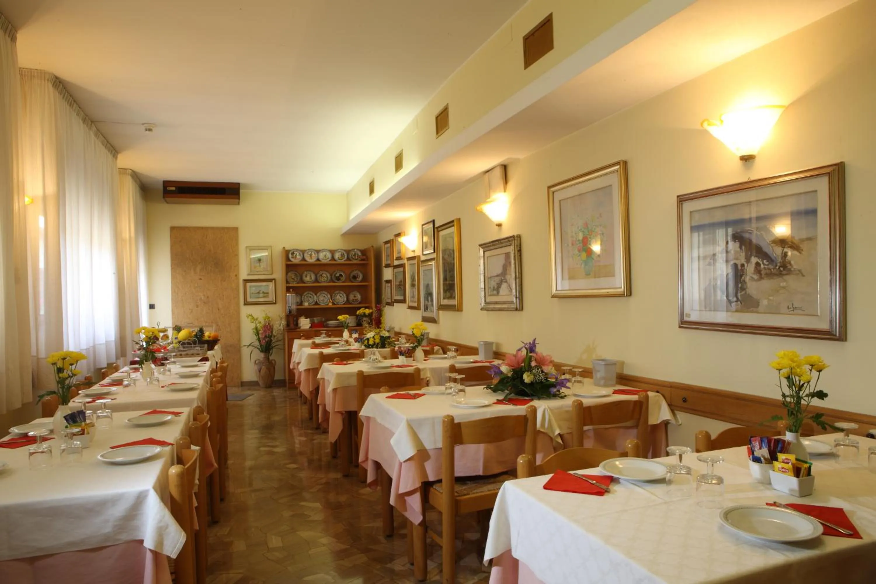 Restaurant/places to eat in Albergo Alla Campana