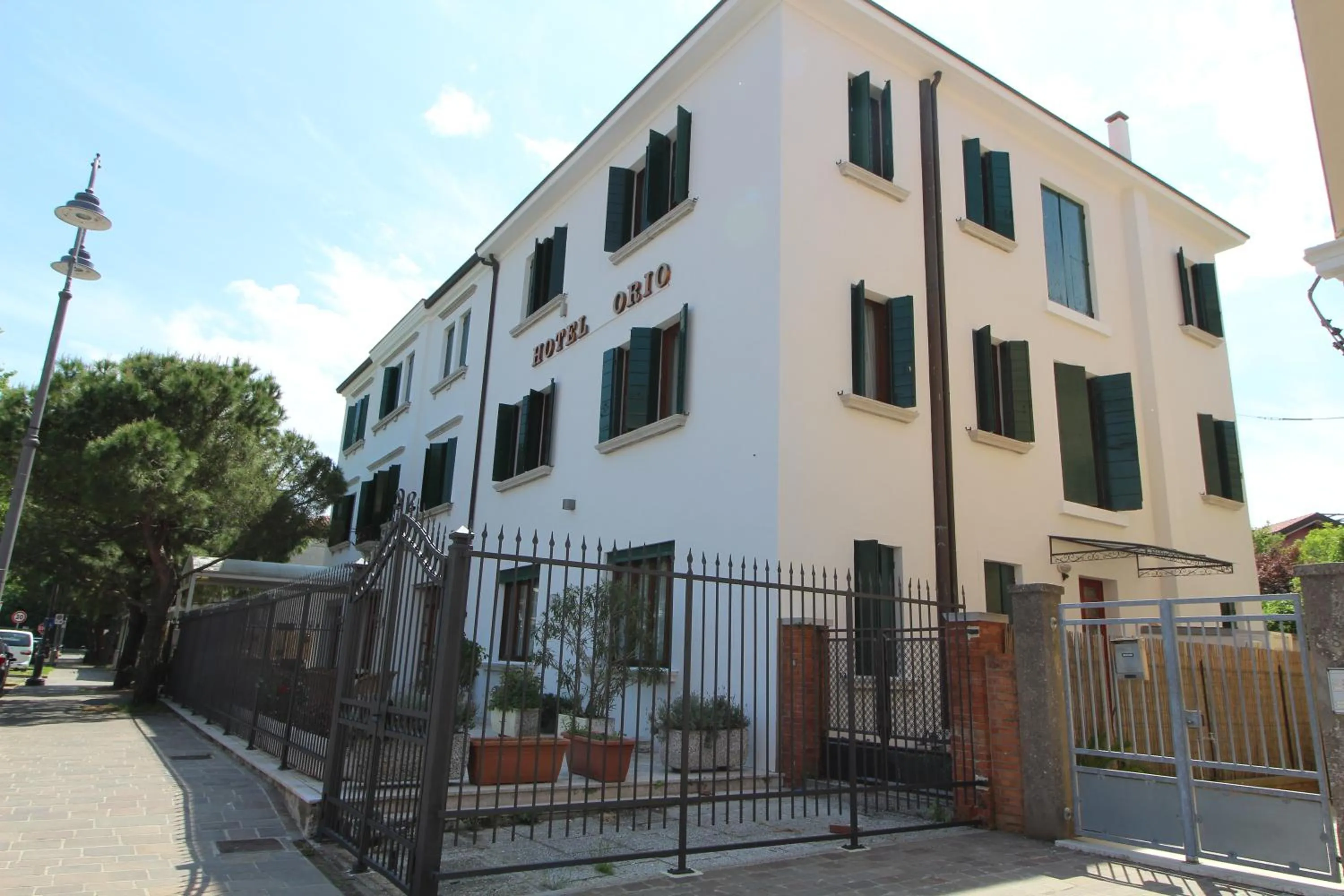 Property building in Hotel Villa Orio & Beatrice