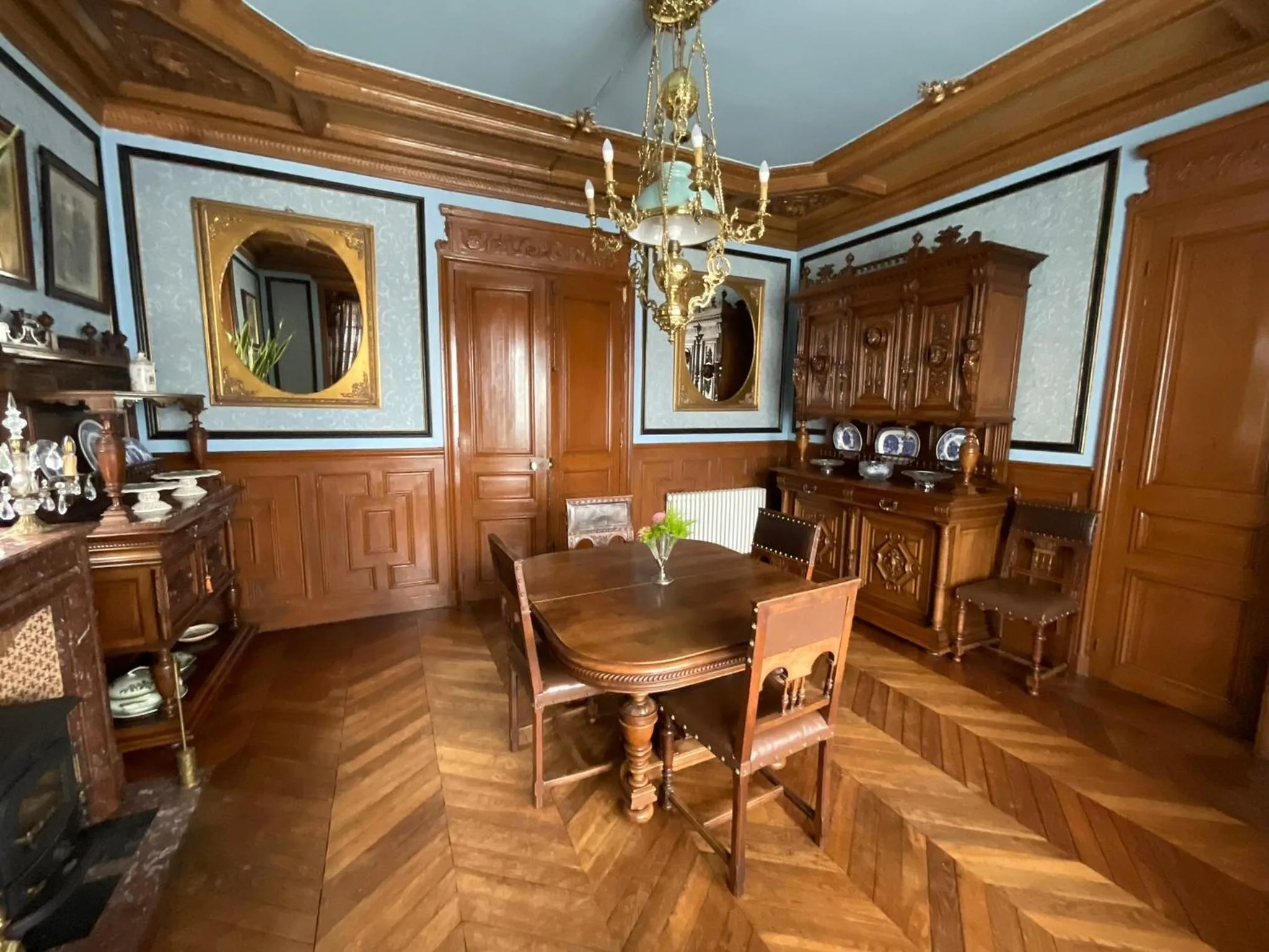 Dining area in Manoir Sainte Cecile Art Nouveau