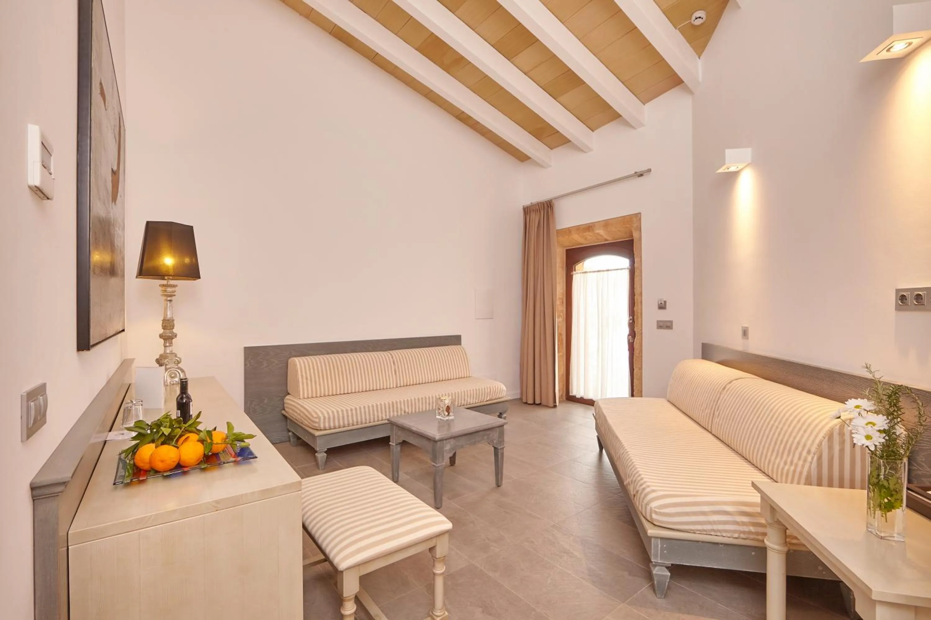 Living room in Bennoc Petit Hotel