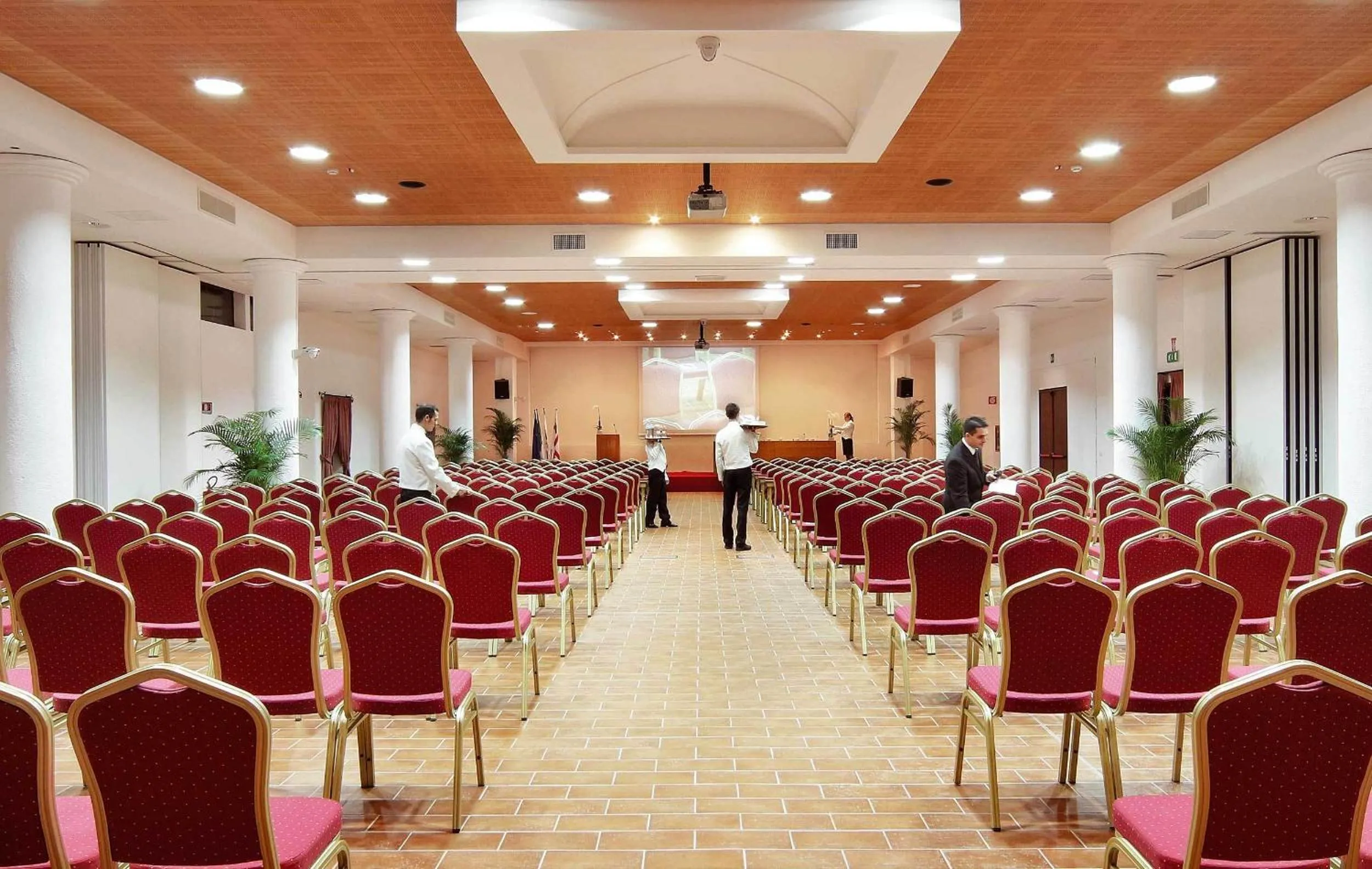 Business facilities in COLONNA RESORT, a Colonna Luxury Beach Hotel, Porto Cervo