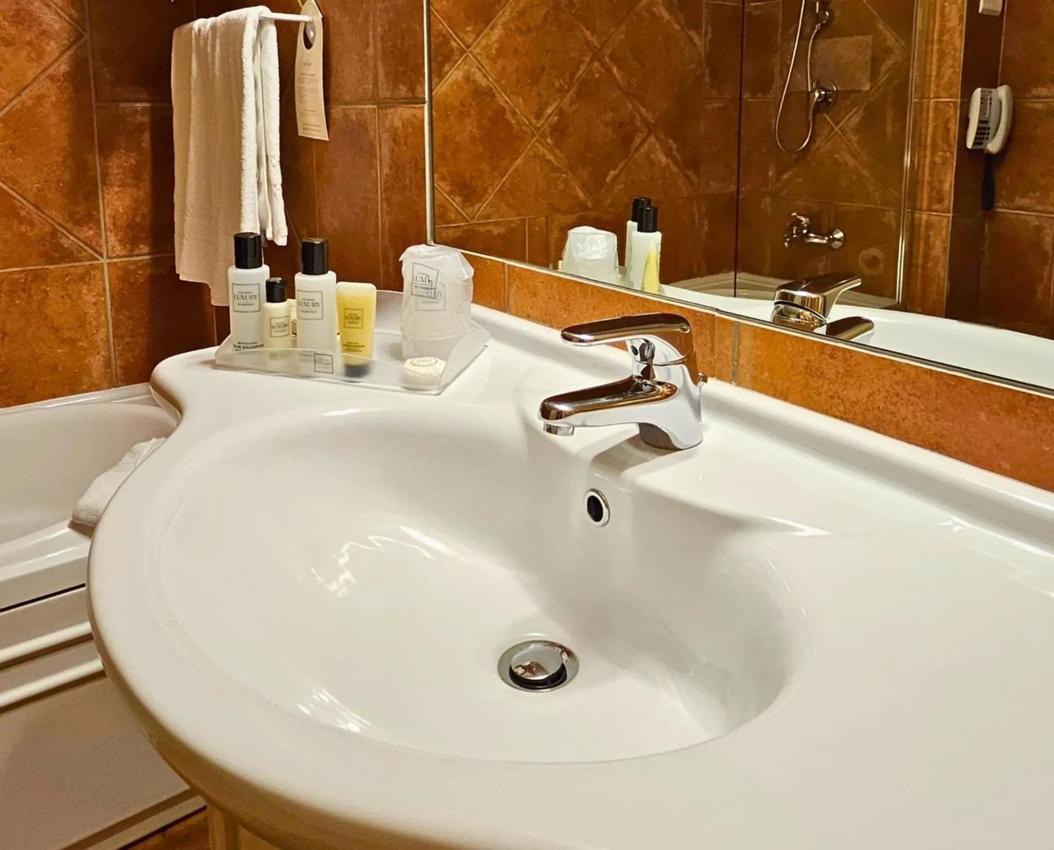 Bathroom in COLONNA RESORT, a Colonna Luxury Beach Hotel, Porto Cervo