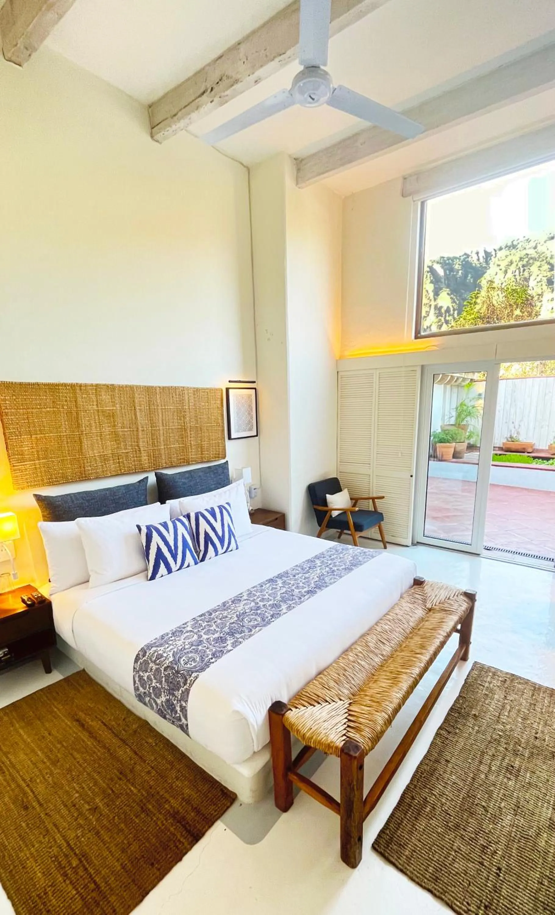 Bed in Hotel El Ciruelo, Tepoztlán