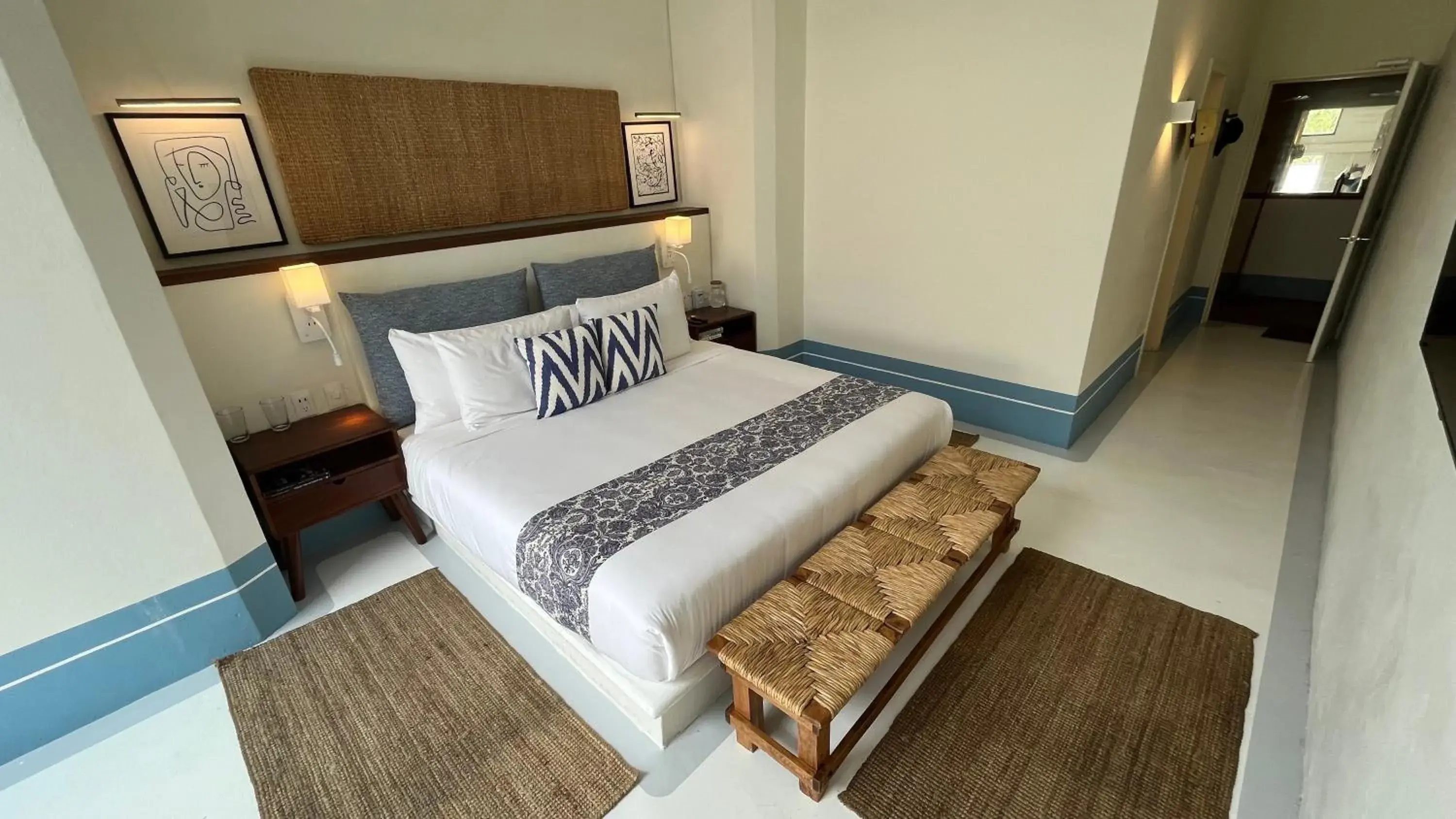 King Room with Mountain View in Hotel El Ciruelo, Tepoztlán King Room with Mountain View in Hotel El Ciruelo, Tepoztlán