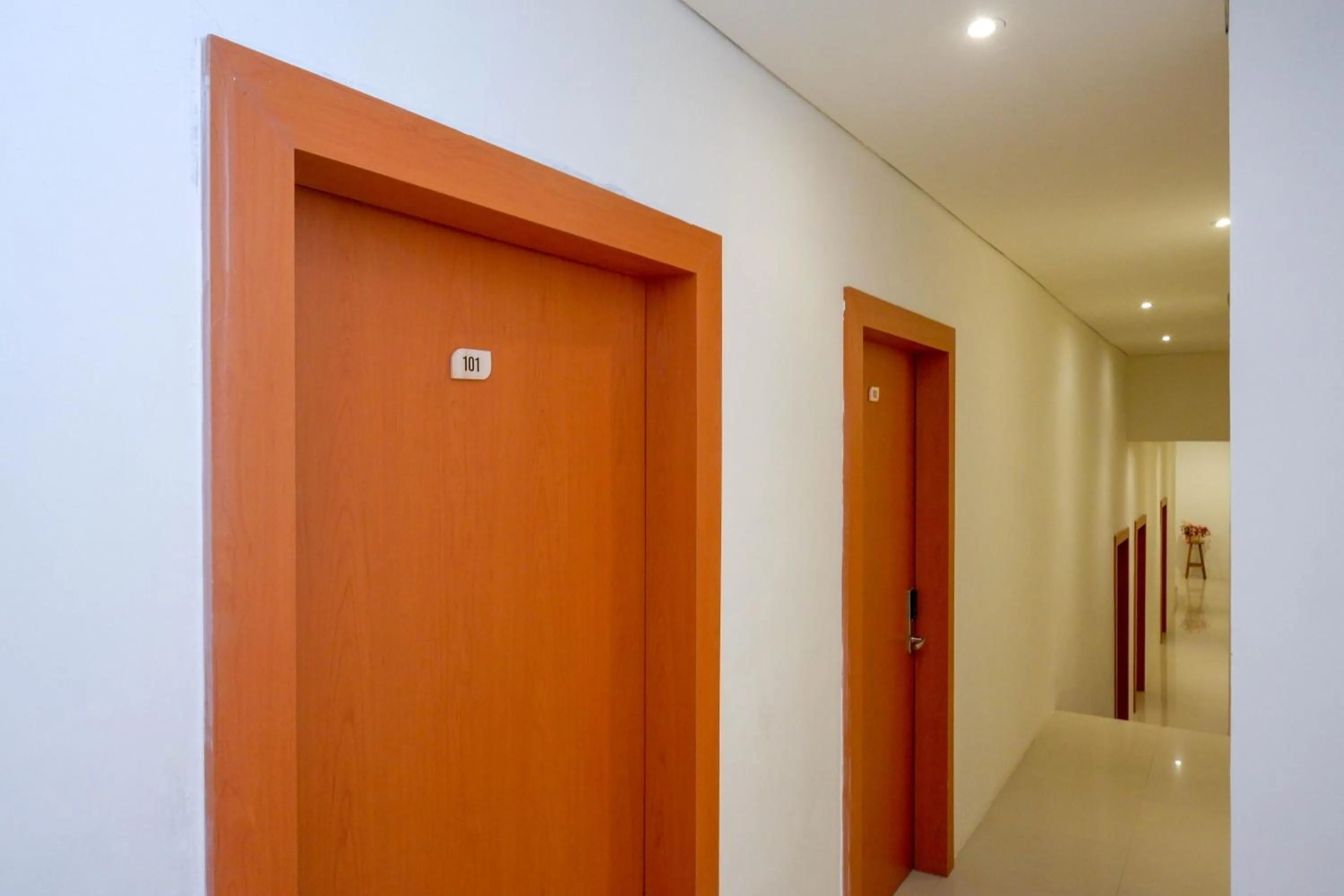 Property building in Sans Hotel Pippo Yogyakarta by RedDoorz