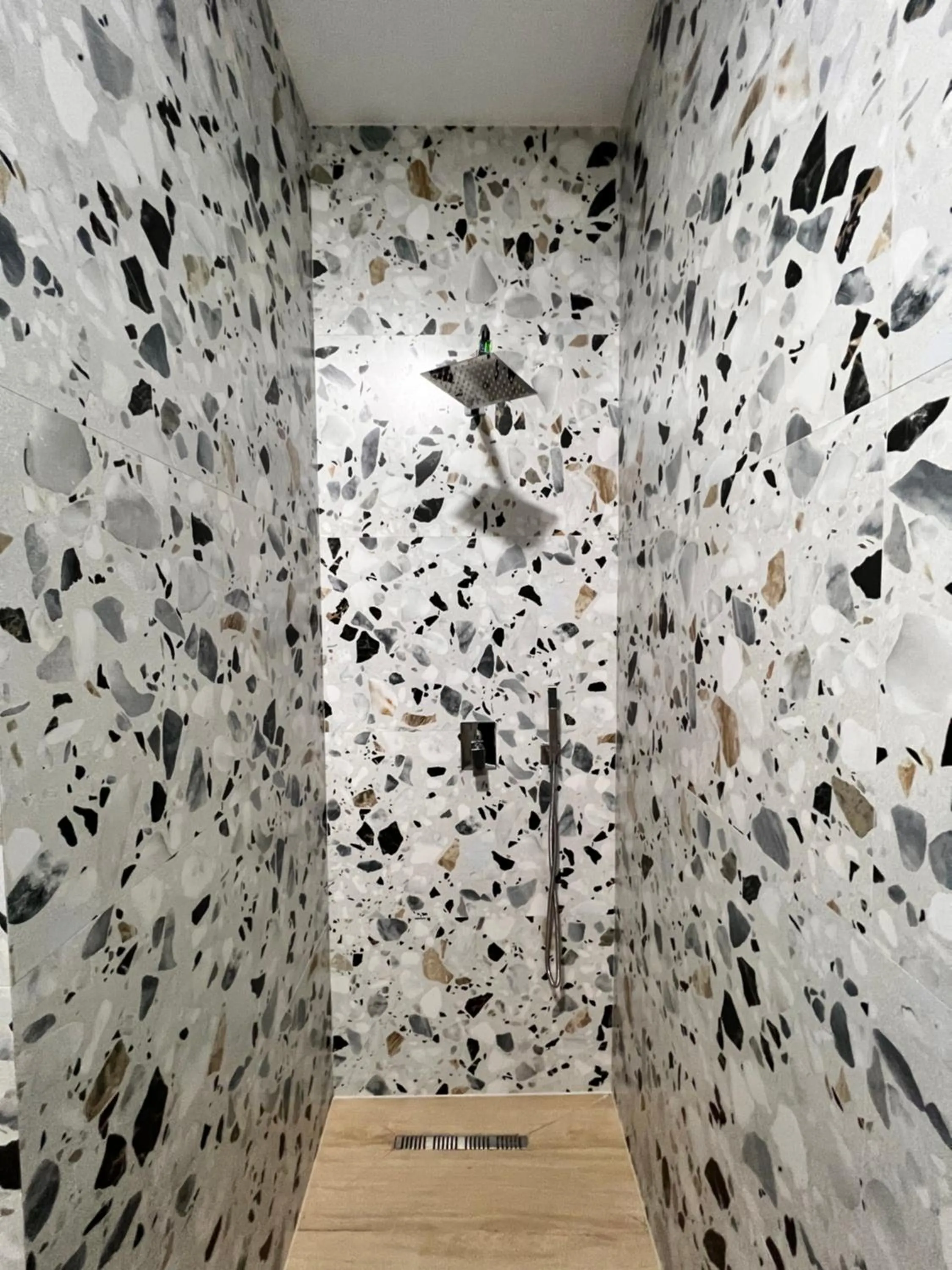 Shower in Happy Stay