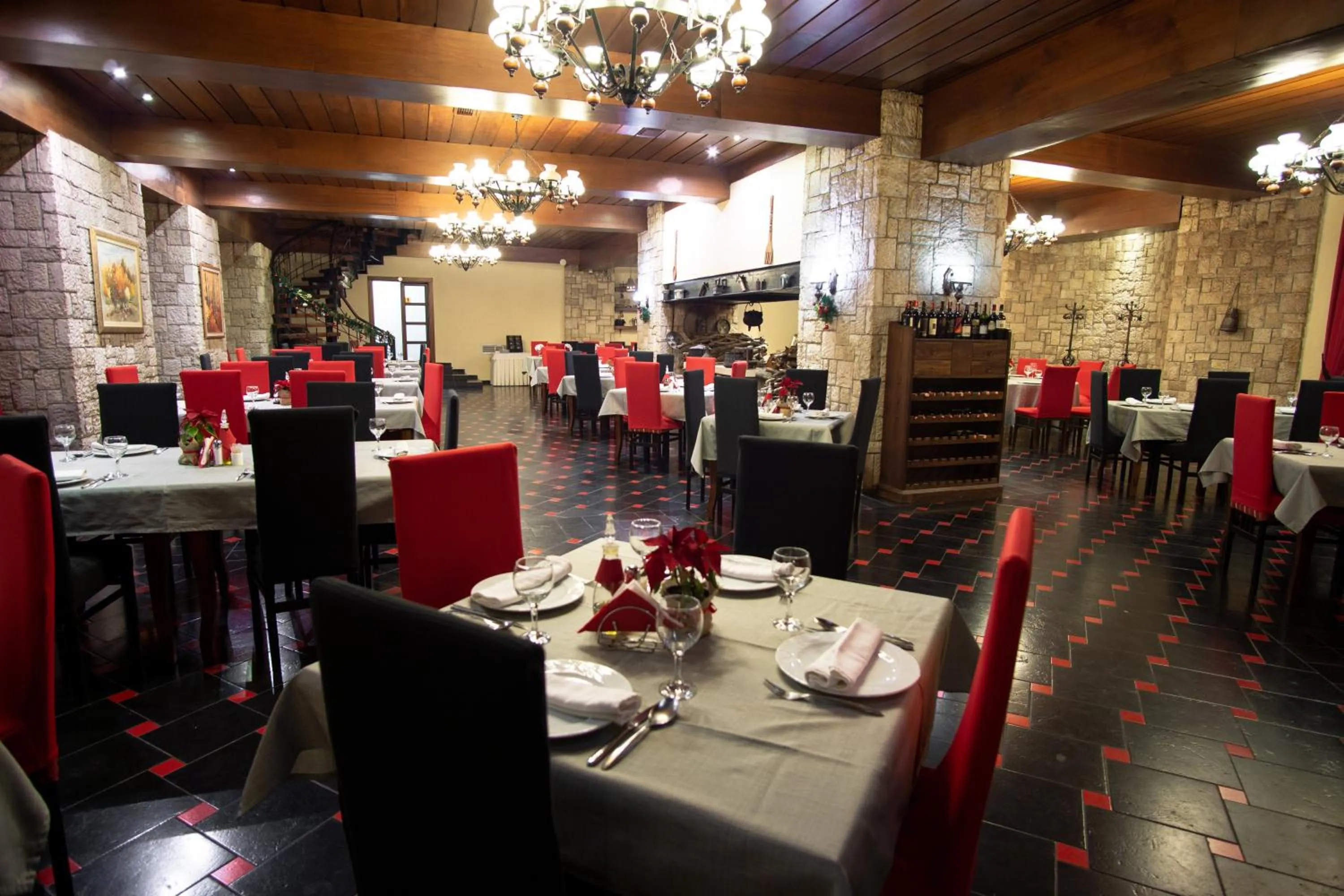 Restaurant/places to eat in Te'Dreri - Llogora Tourist Village